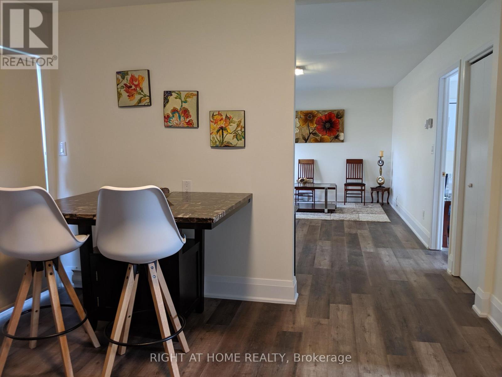 Annex Apartment - 2463 Rebecca Street, Oakville, Ontario L6L 2B1 - Photo 8 - W13663252