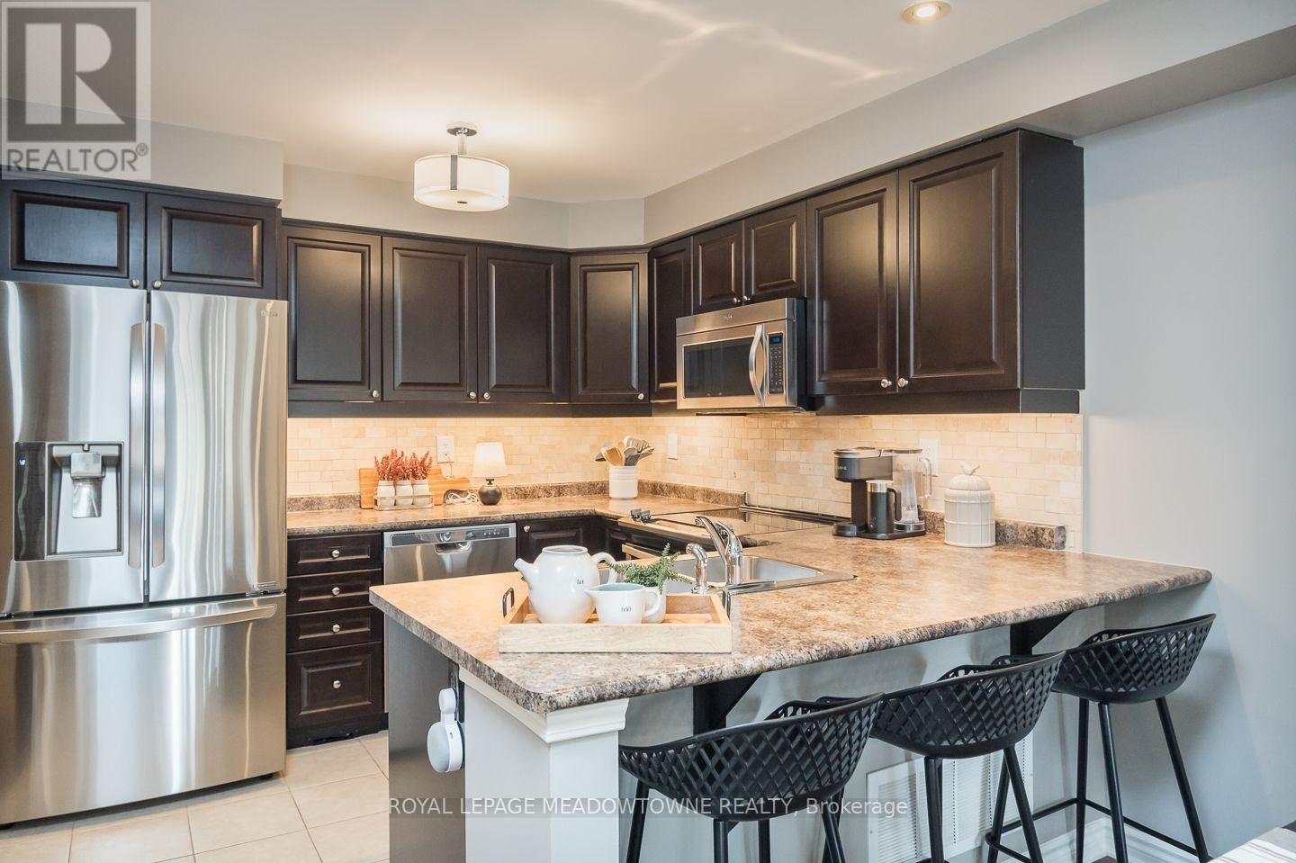 275 Eves Gate, Milton, Ontario  L9E 0A2 - Photo 14 - W13663258