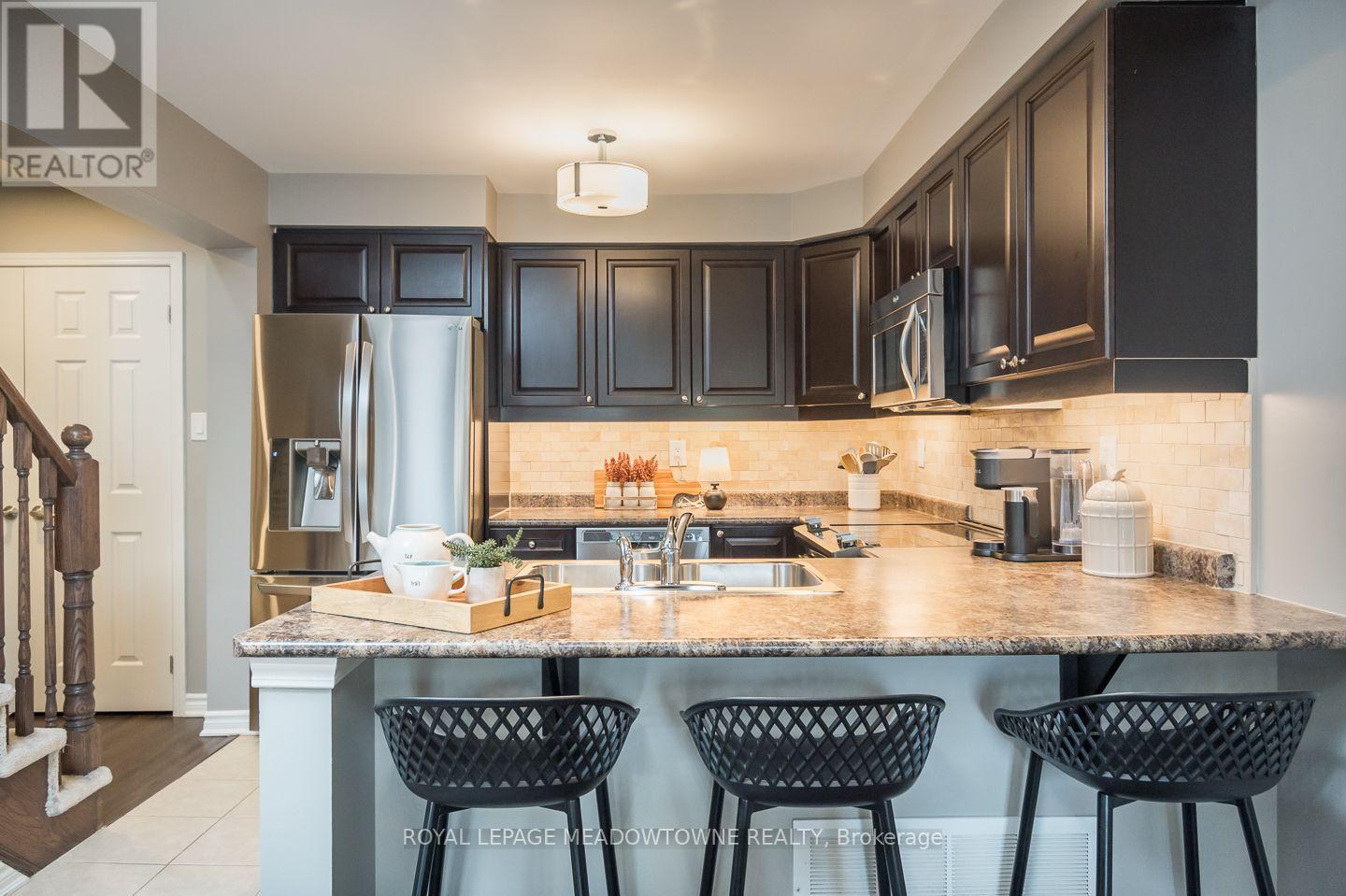 275 Eves Gate, Milton, Ontario  L9E 0A2 - Photo 15 - W13663258