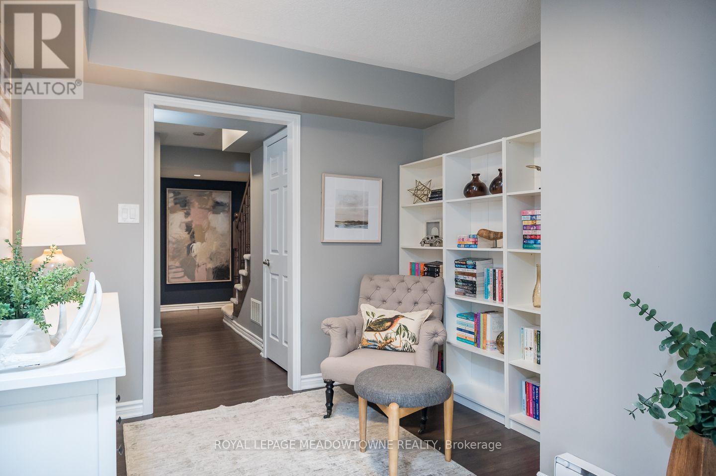 275 Eves Gate, Milton, Ontario  L9E 0A2 - Photo 3 - W13663258