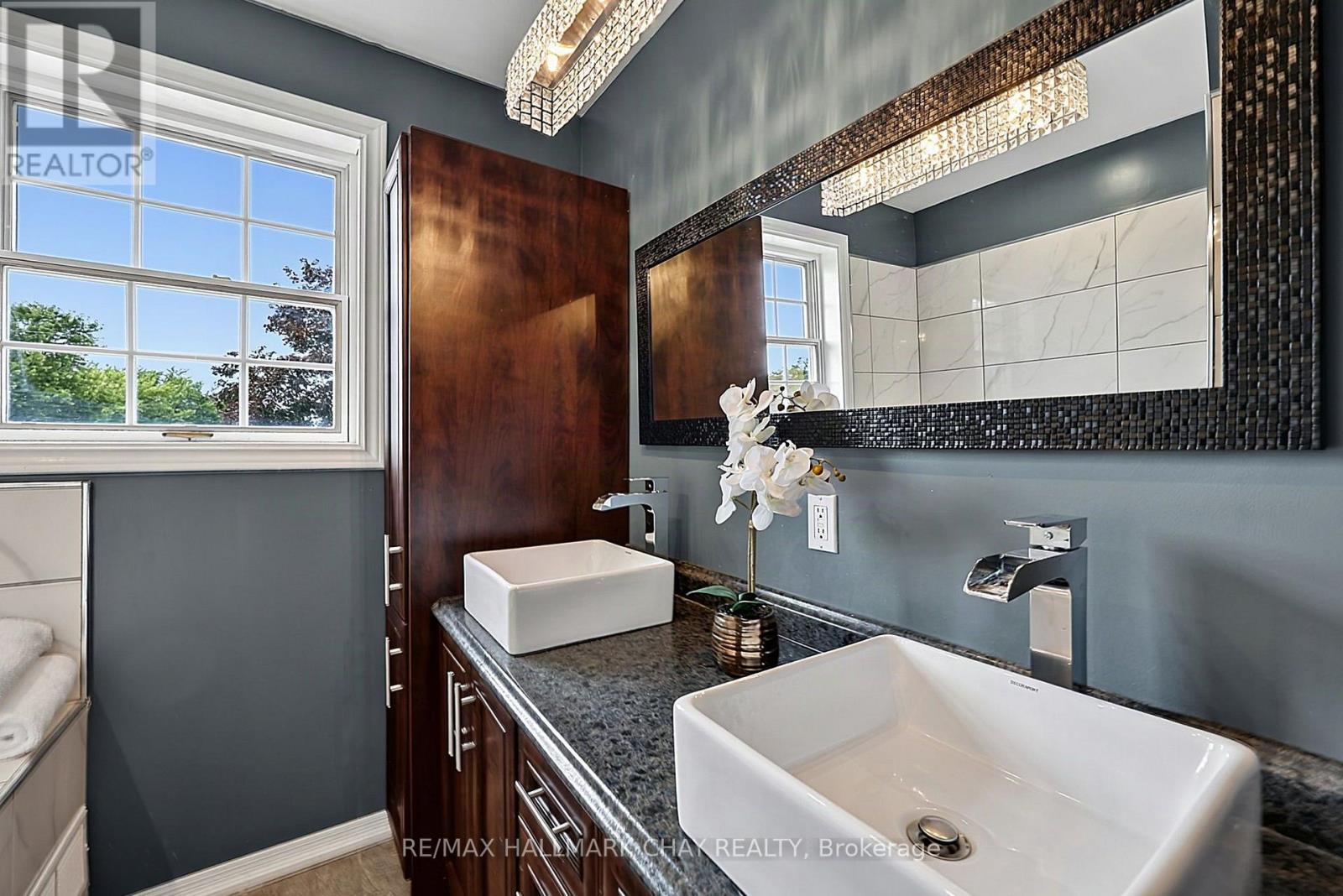 334 Parkwood Avenue, Bradford West Gwillimbury, Ontario  L3Z 2E4 - Photo 16 - N13663154