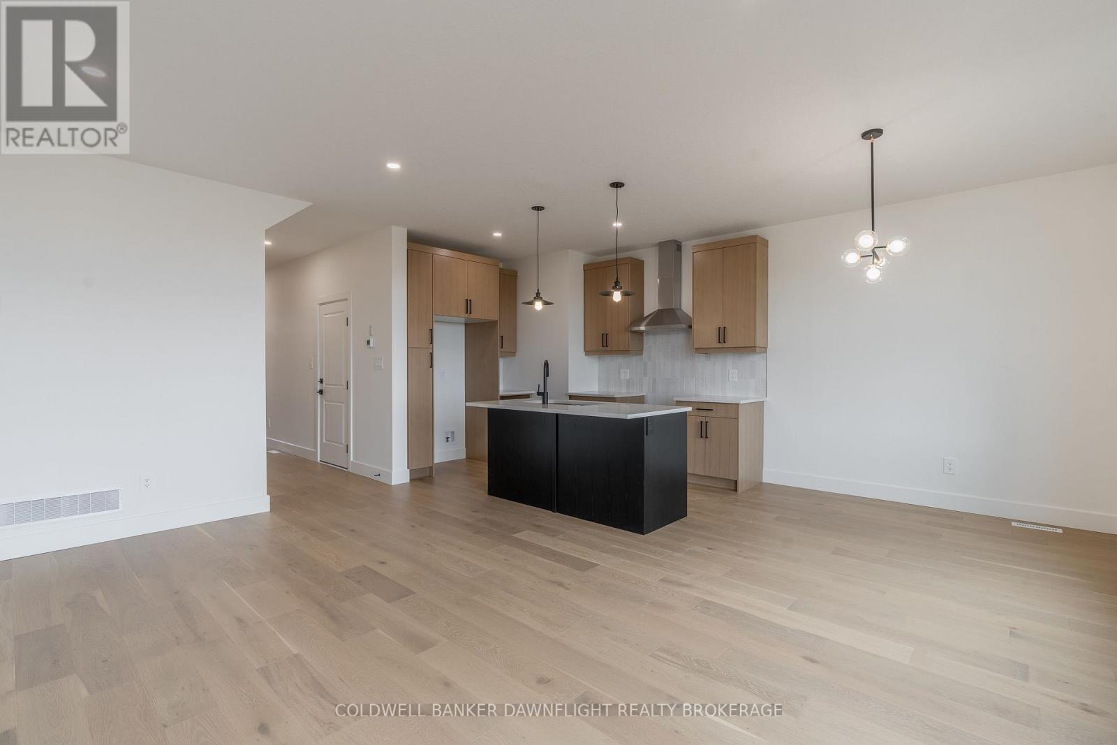 19 - 147 Scotts Drive, Lucan Biddulph, Ontario  N0M 2J0 - Photo 18 - X12967610
