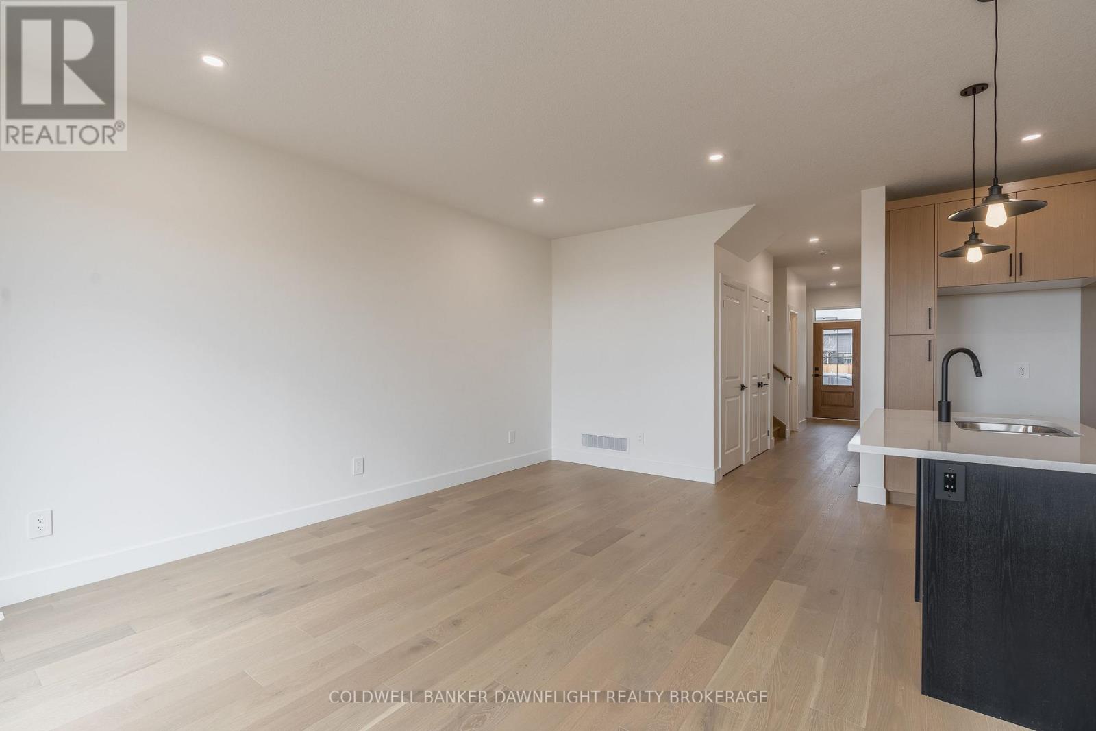 19 - 147 Scotts Drive, Lucan Biddulph, Ontario  N0M 2J0 - Photo 17 - X12967610