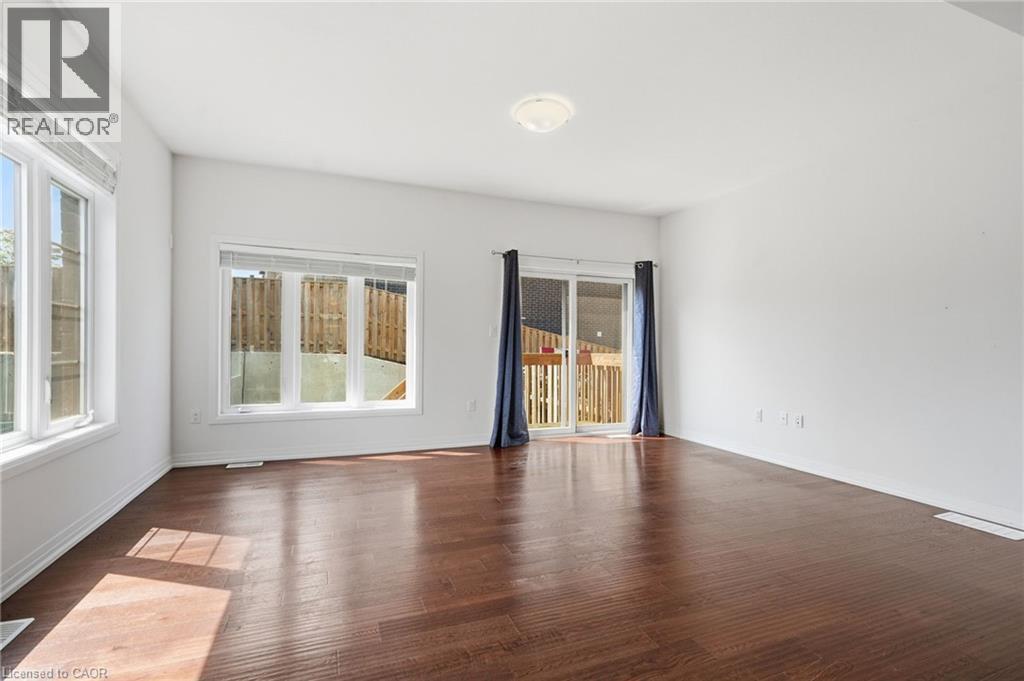 3996 Crown Street, Beamsville, Ontario  L3J 0S6 - Photo 2 - 40853164