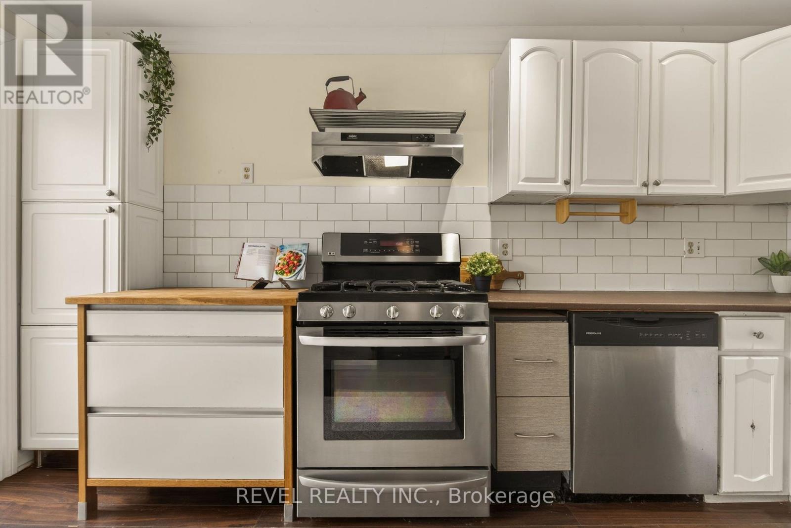 153 Ferrie Street E, Hamilton, Ontario  L8L 3T4 - Photo 18 - X13663072