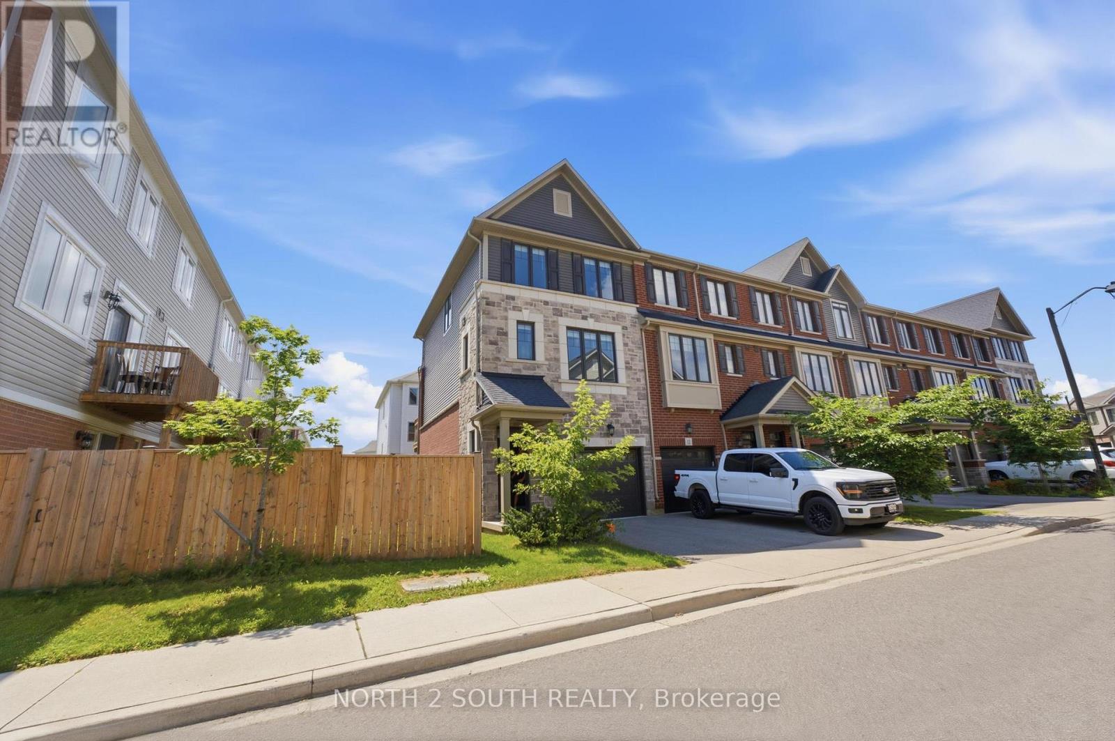 14 Snowberry Lane, Hamilton, Ontario  L8K 0A4 - Photo 2 - X13663116