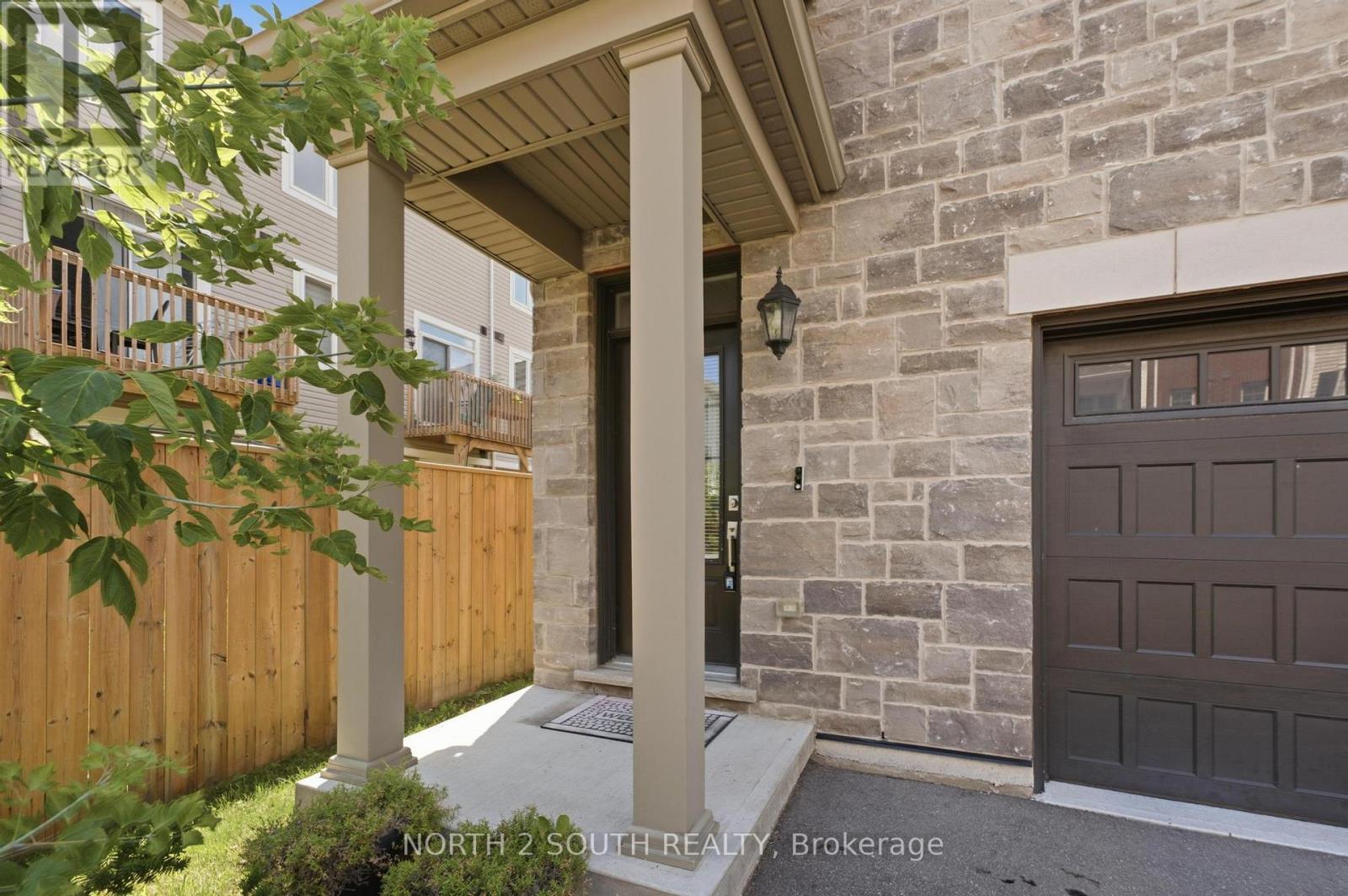 14 Snowberry Lane, Hamilton, Ontario  L8K 0A4 - Photo 3 - X13663116