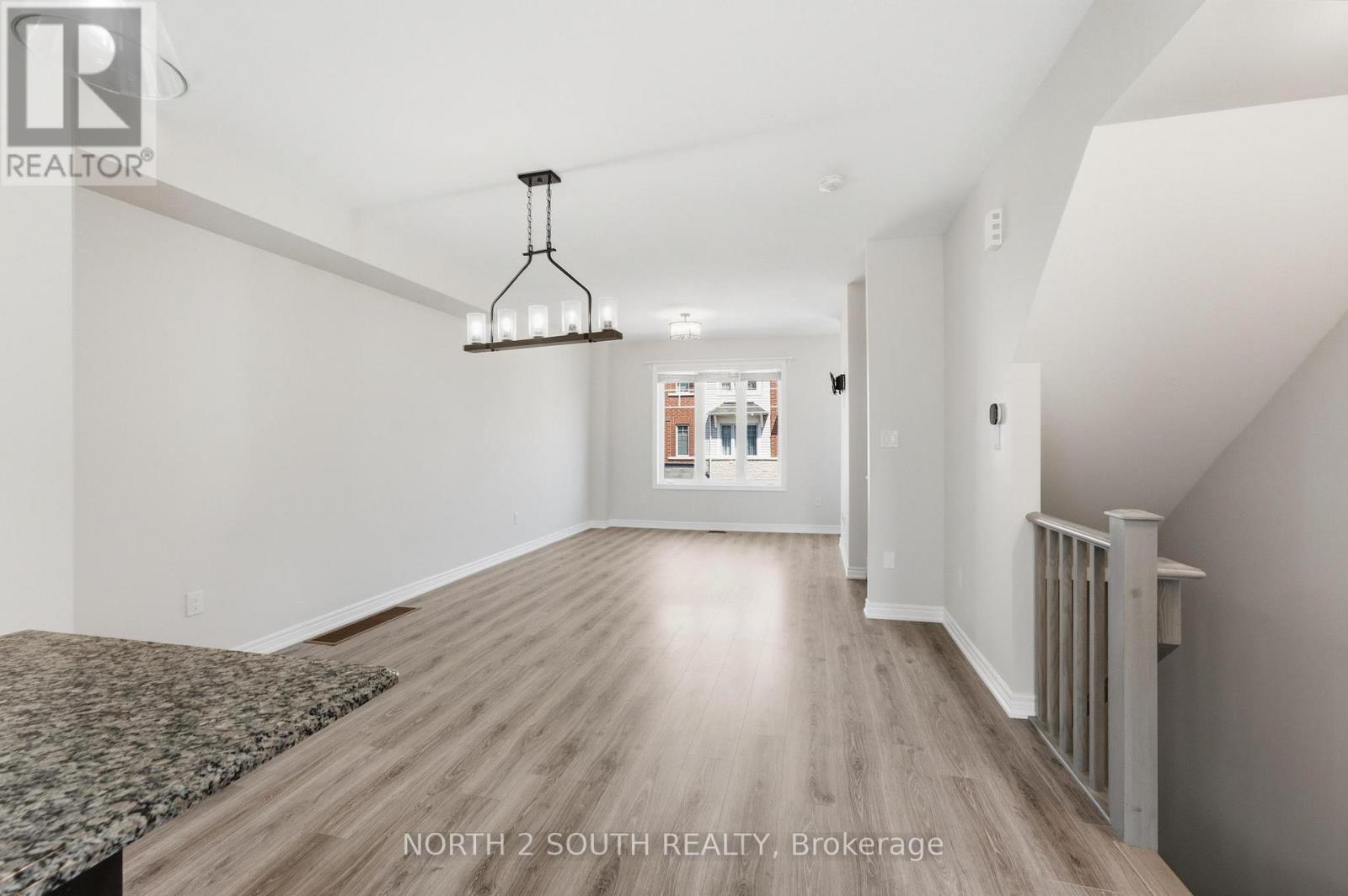 14 Snowberry Lane, Hamilton, Ontario  L8K 0A4 - Photo 4 - X13663116