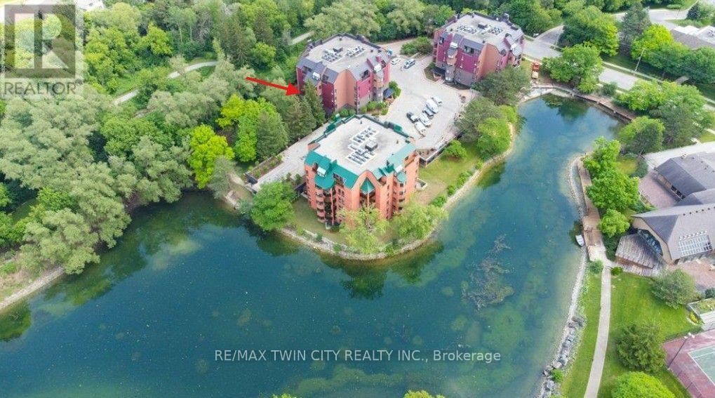 32 - 52 BLUE SPRINGS DRIVE, Waterloo, Ontario