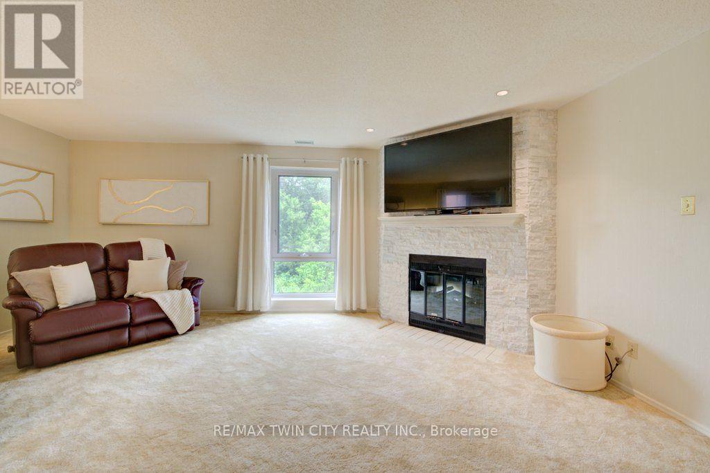 32 - 52 Blue Springs Drive, Waterloo, Ontario N2J 4M4 - Photo 10 - X13663122