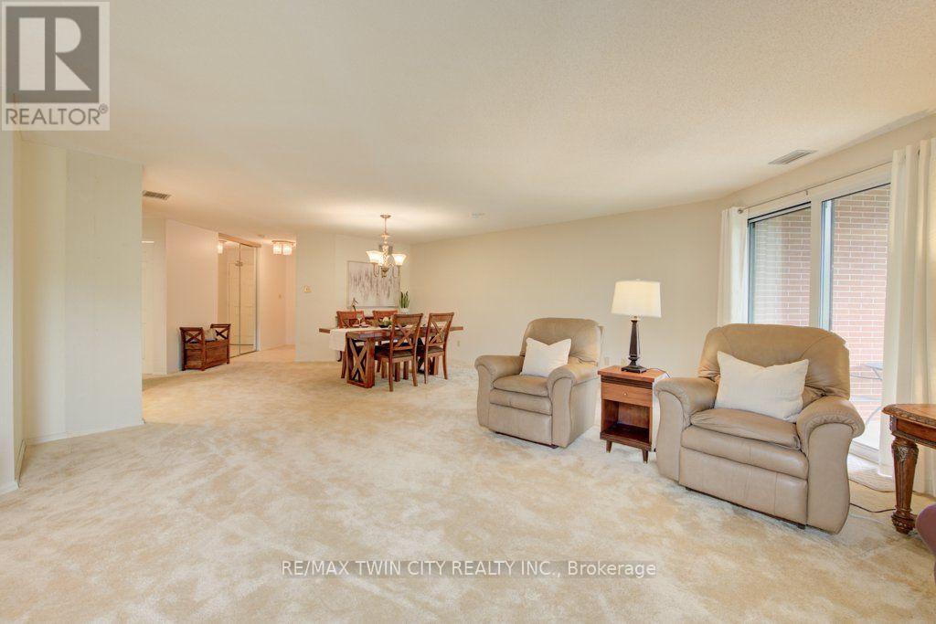32 - 52 Blue Springs Drive, Waterloo, Ontario N2J 4M4 - Photo 12 - X13663122