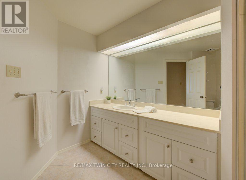 32 - 52 Blue Springs Drive, Waterloo, Ontario N2J 4M4 - Photo 26 - X13663122