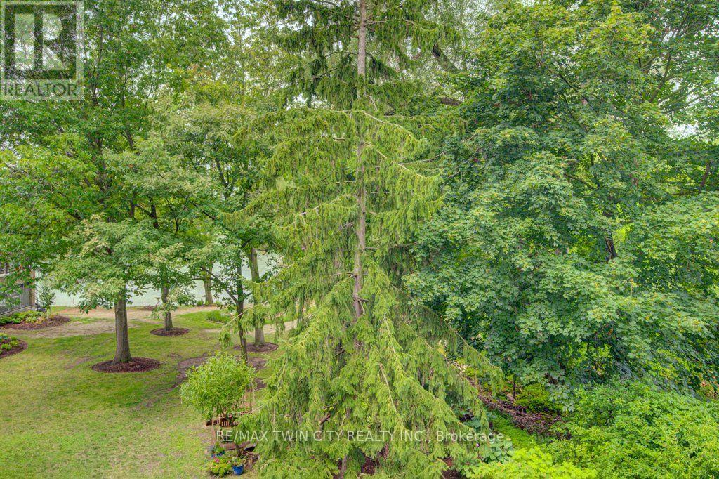 32 - 52 Blue Springs Drive, Waterloo, Ontario N2J 4M4 - Photo 31 - X13663122