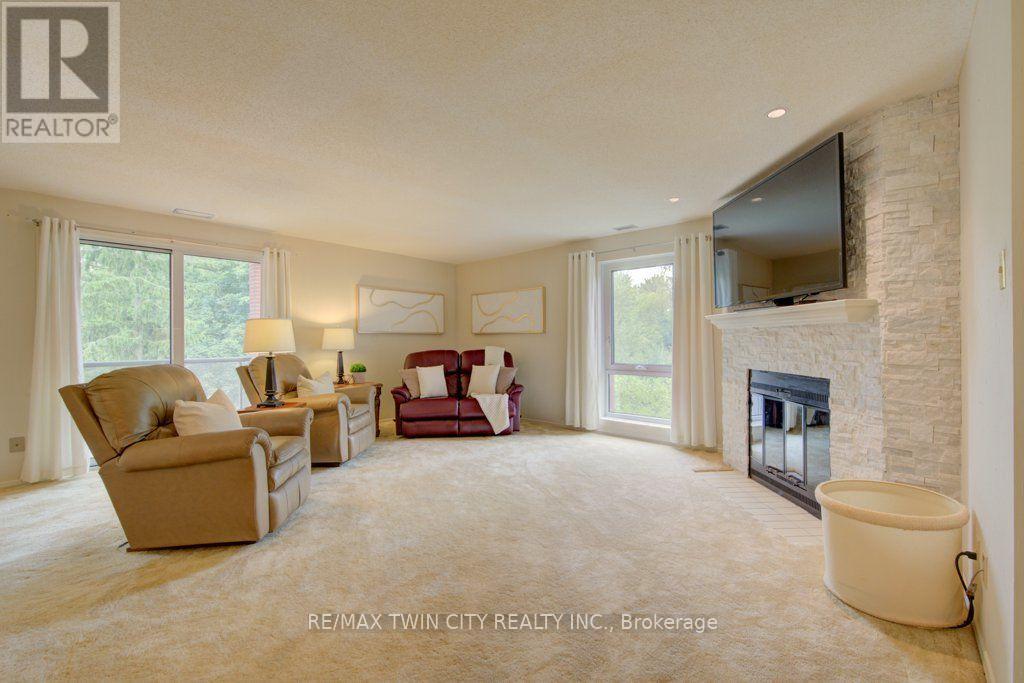 32 - 52 Blue Springs Drive, Waterloo, Ontario N2J 4M4 - Photo 8 - X13663122