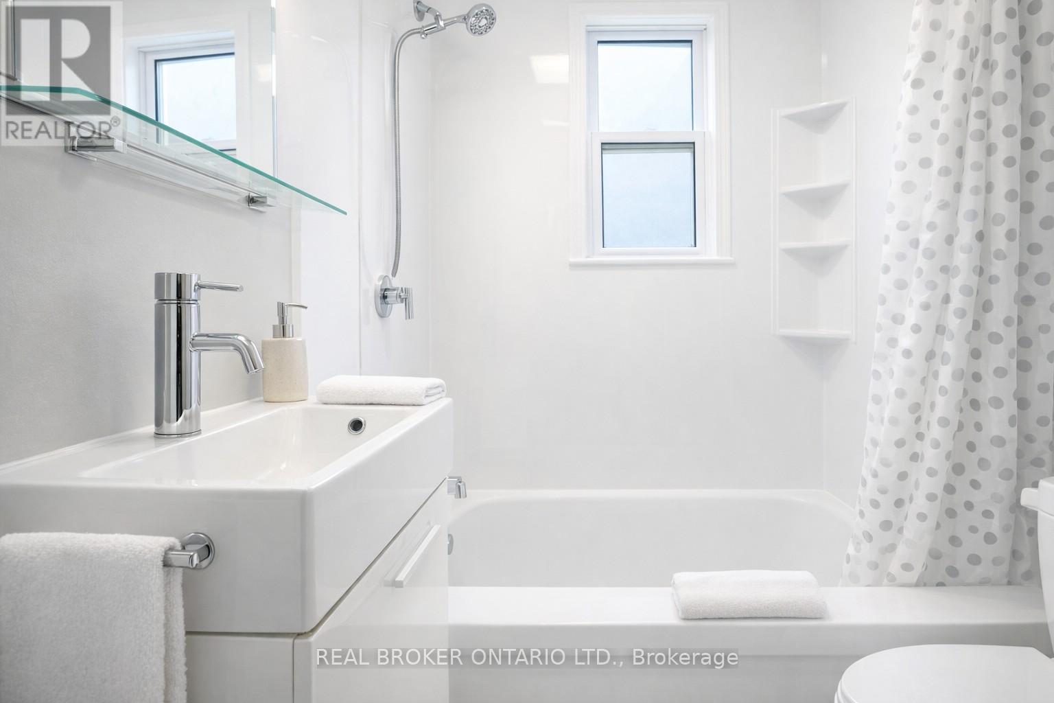 4394 Ellis Street, Niagara Falls, Ontario  L2E 1H4 - Photo 8 - X13663216