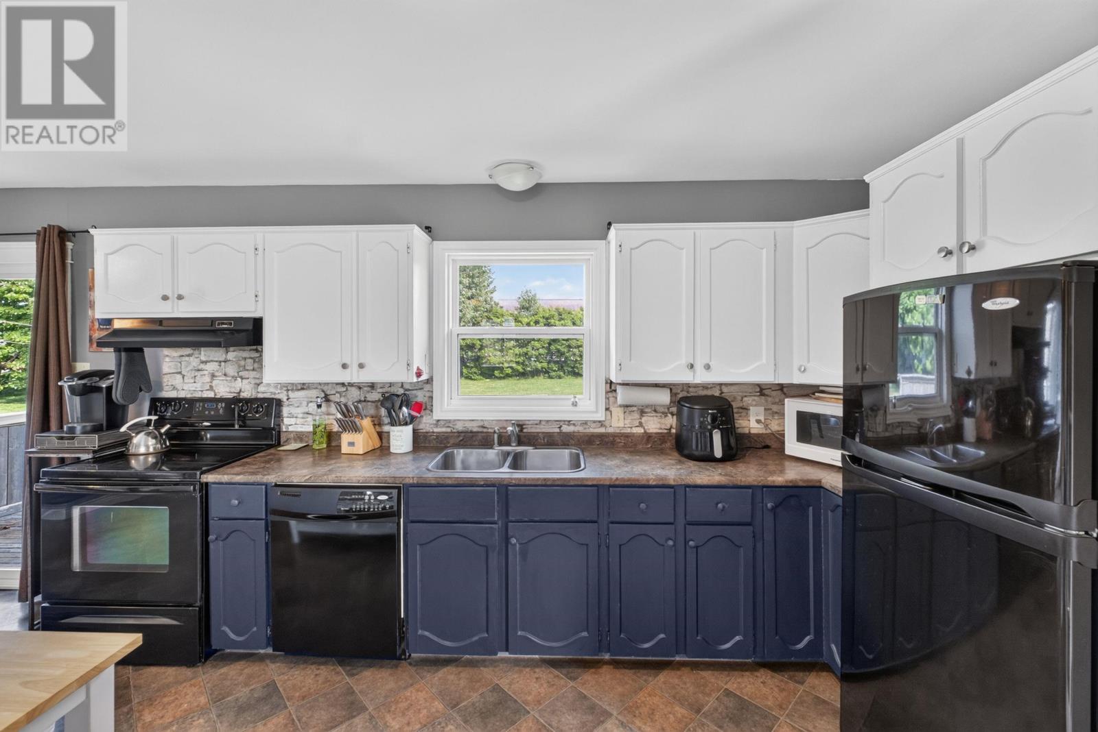 385 Macewan Road, Summerside, Prince Edward Island  C1N 5L1 - Photo 17 - 202620295