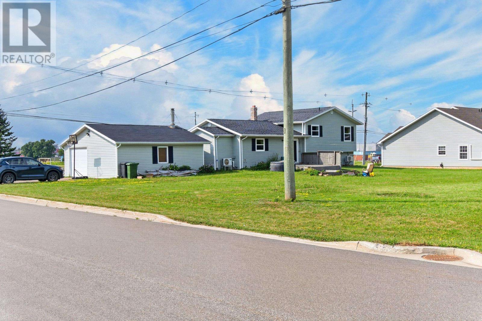 385 Macewan Road, Summerside, Prince Edward Island  C1N 5L1 - Photo 9 - 202620295
