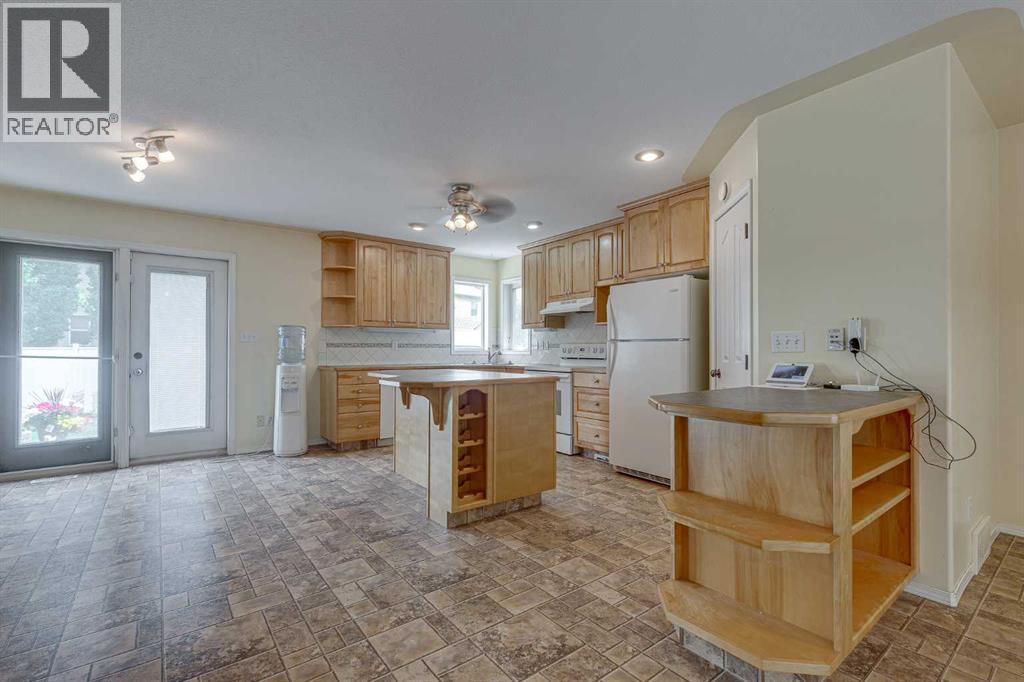 82 Ruttan Close, Red Deer, Alberta  T4P 3T2 - Photo 7 - A2329447