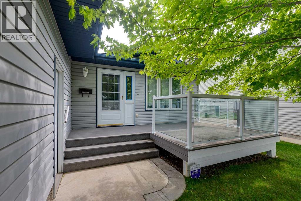 82 Ruttan Close, Red Deer, Alberta  T4P 3T2 - Photo 3 - A2329447