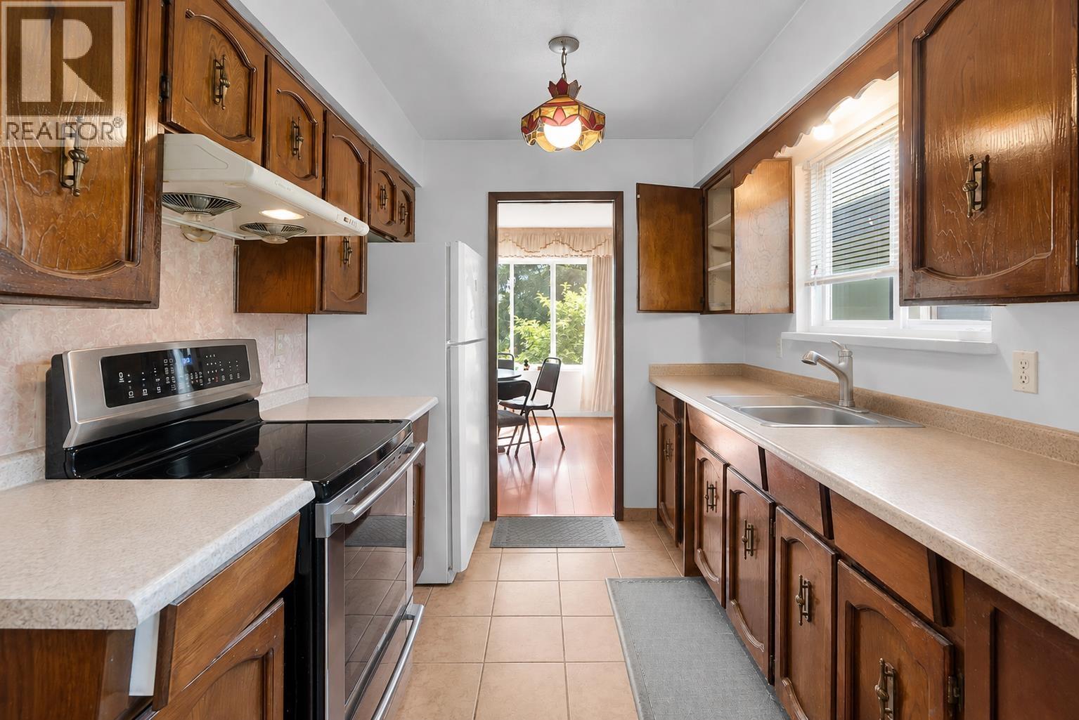 45 N Stratford Avenue, Burnaby, British Columbia  V5B 1L1 - Photo 9 - R3143911