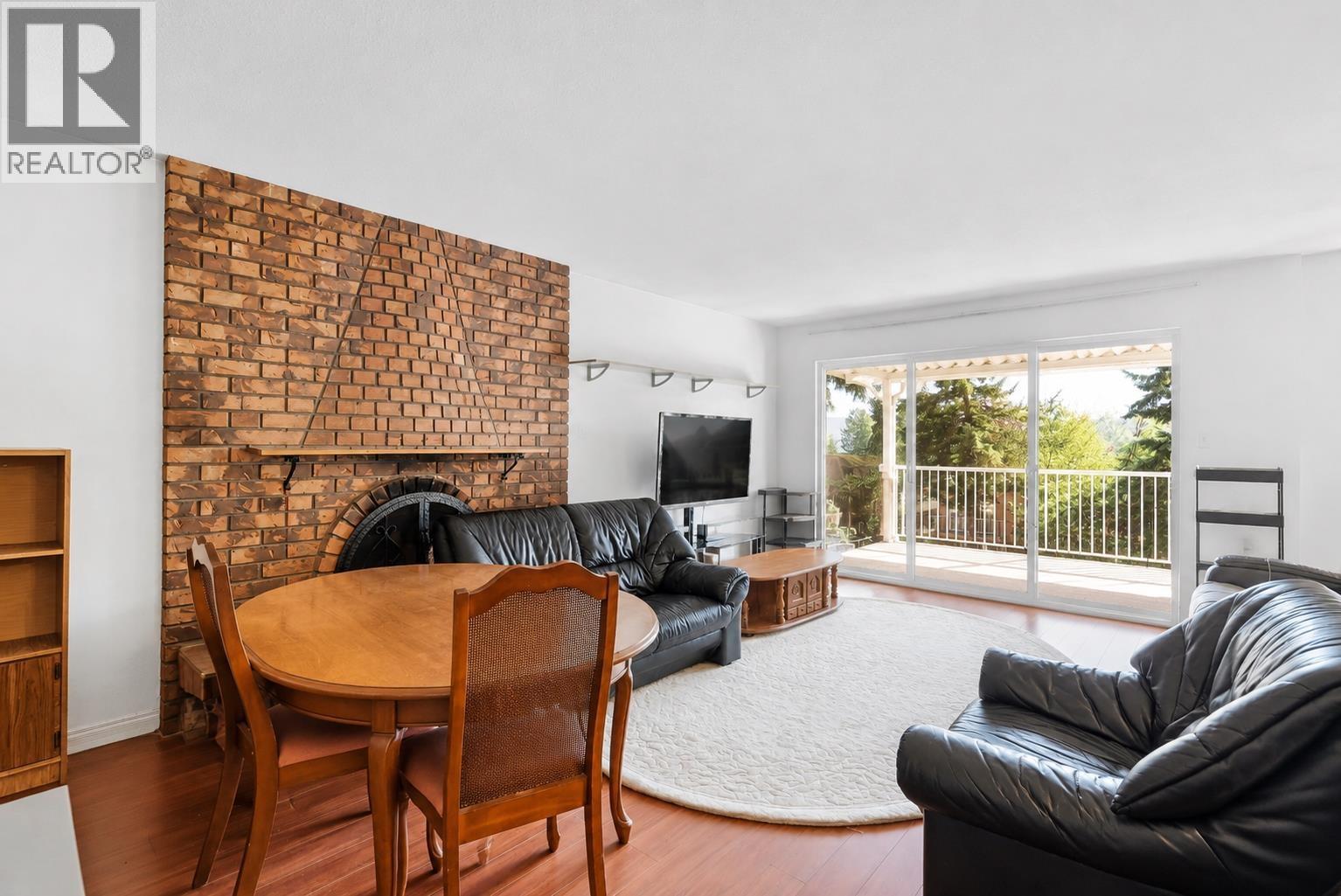 45 N Stratford Avenue, Burnaby, British Columbia  V5B 1L1 - Photo 3 - R3143911