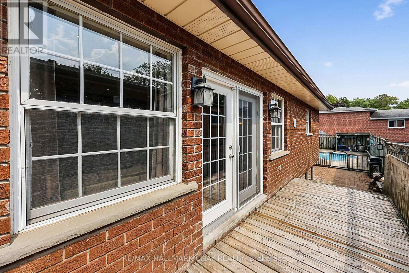 334 Parkwood Avenue, Bradford West Gwillimbury, Ontario  L3Z 2E4 - Photo 25 - N13663154