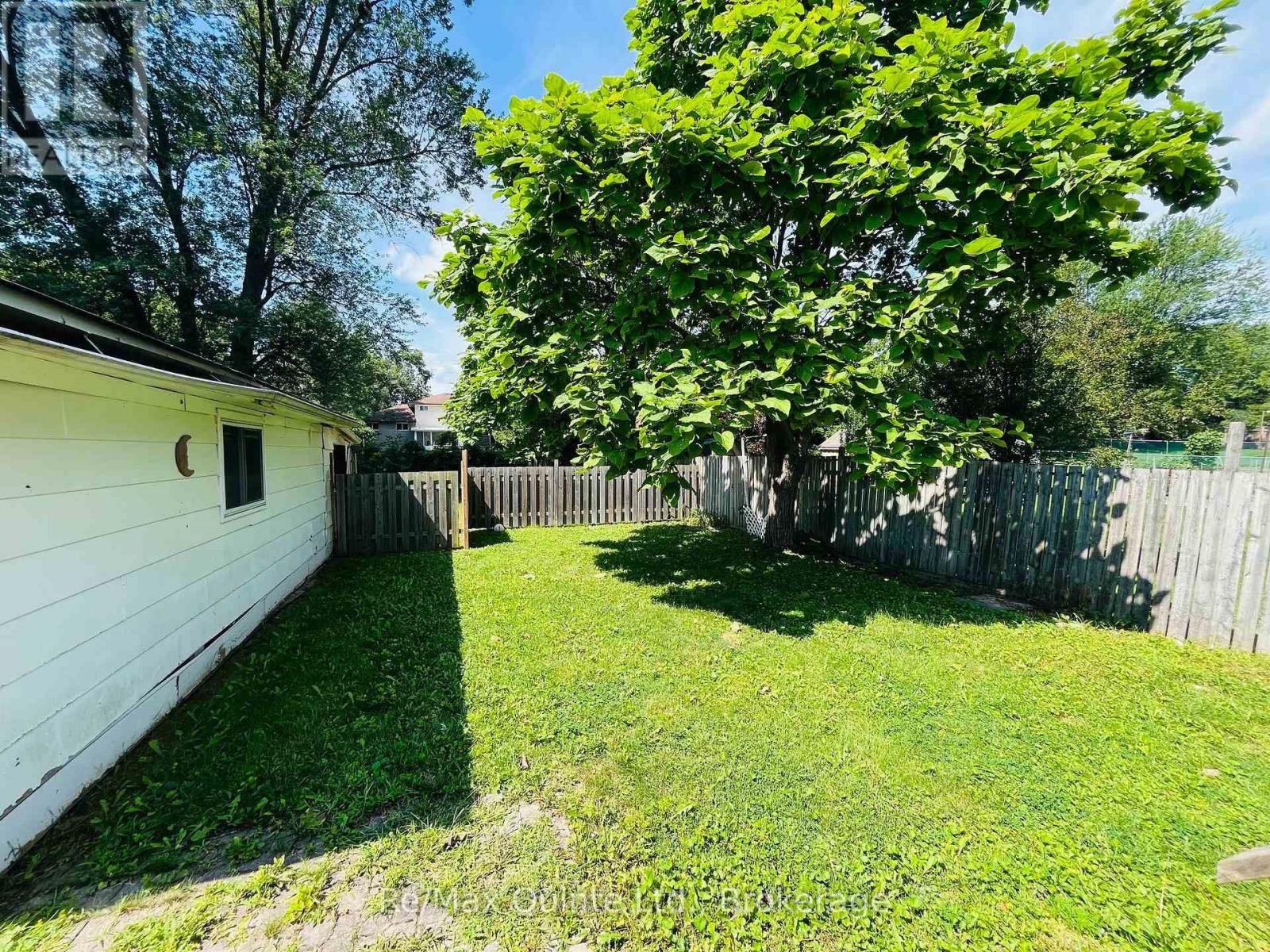 10 Shamrock Road, Belleville, Ontario  K8P 4J2 - Photo 7 - X13440942