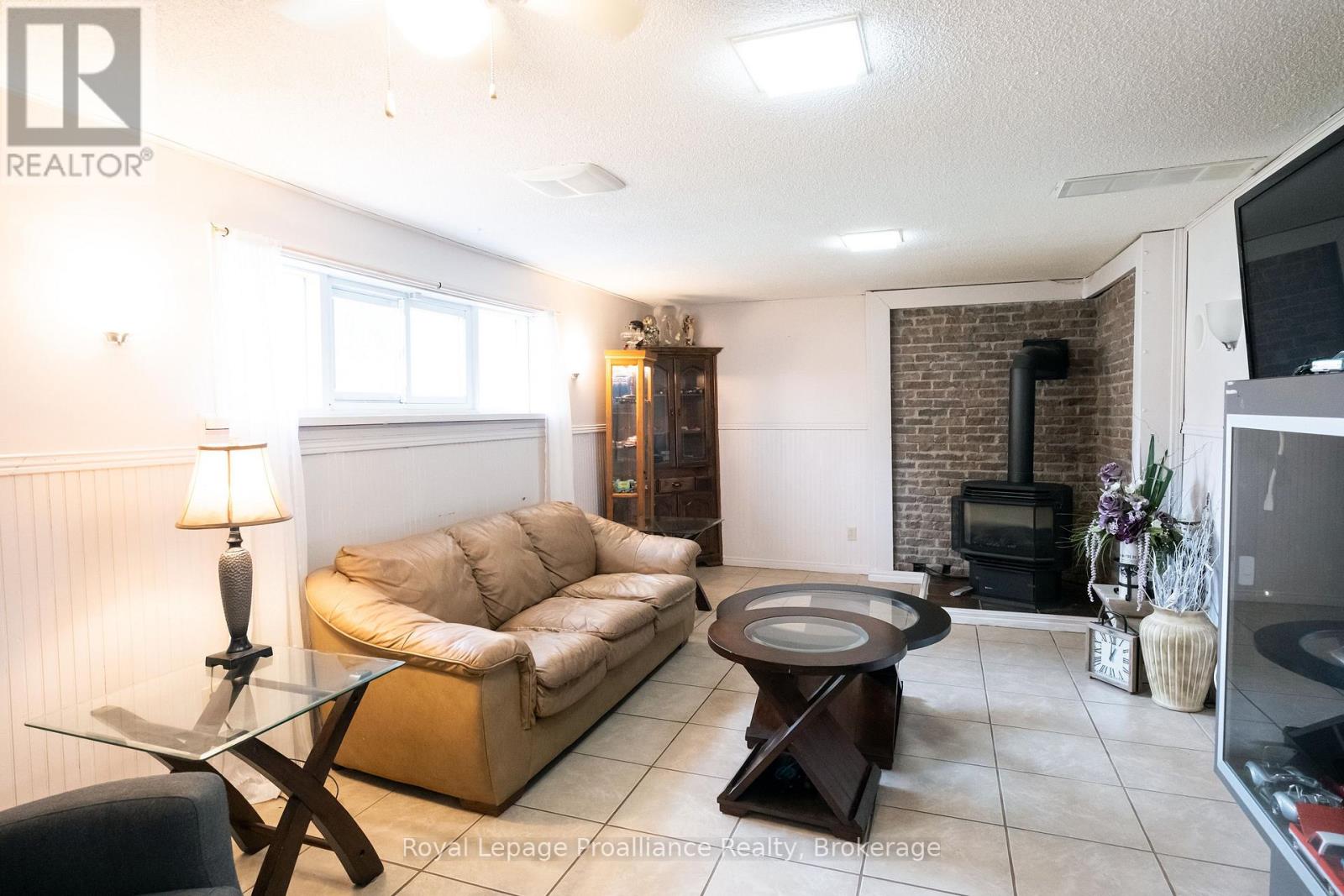 115 Nicholas Street, Quinte West, Ontario  K8V 6E8 - Photo 17 - X13663162
