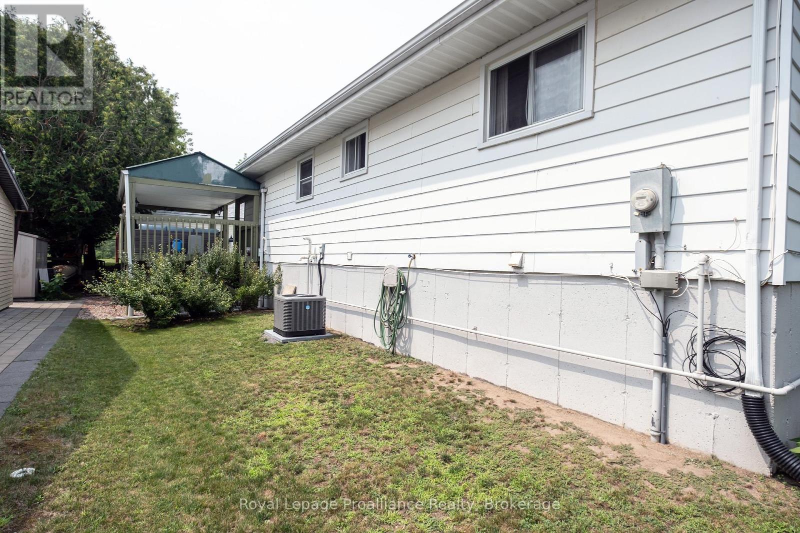 115 Nicholas Street, Quinte West, Ontario  K8V 6E8 - Photo 30 - X13663162