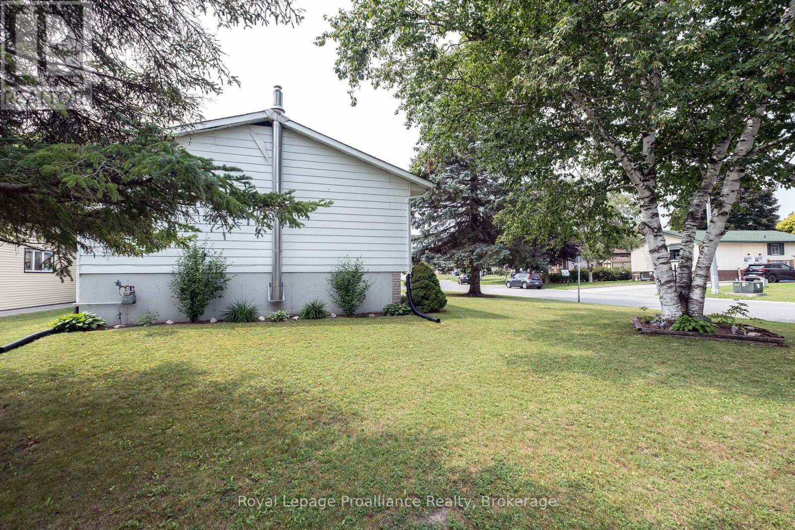 115 Nicholas Street, Quinte West, Ontario  K8V 6E8 - Photo 31 - X13663162