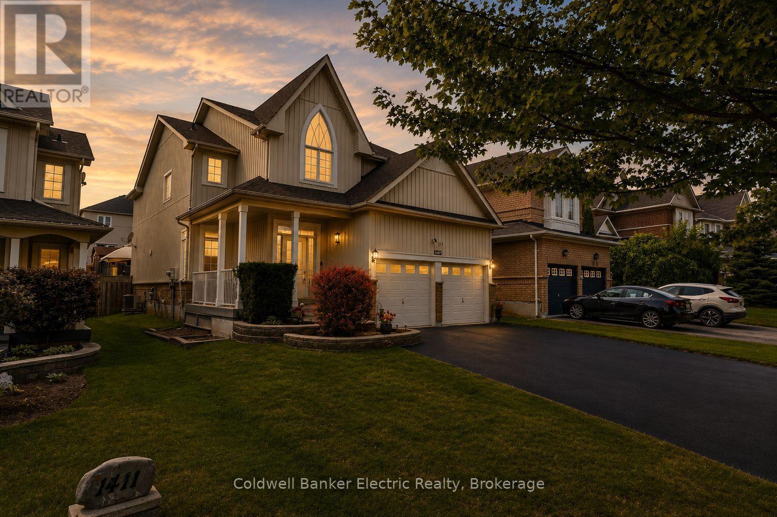 1407 ASHGROVE CRESCENT, Oshawa, Ontario