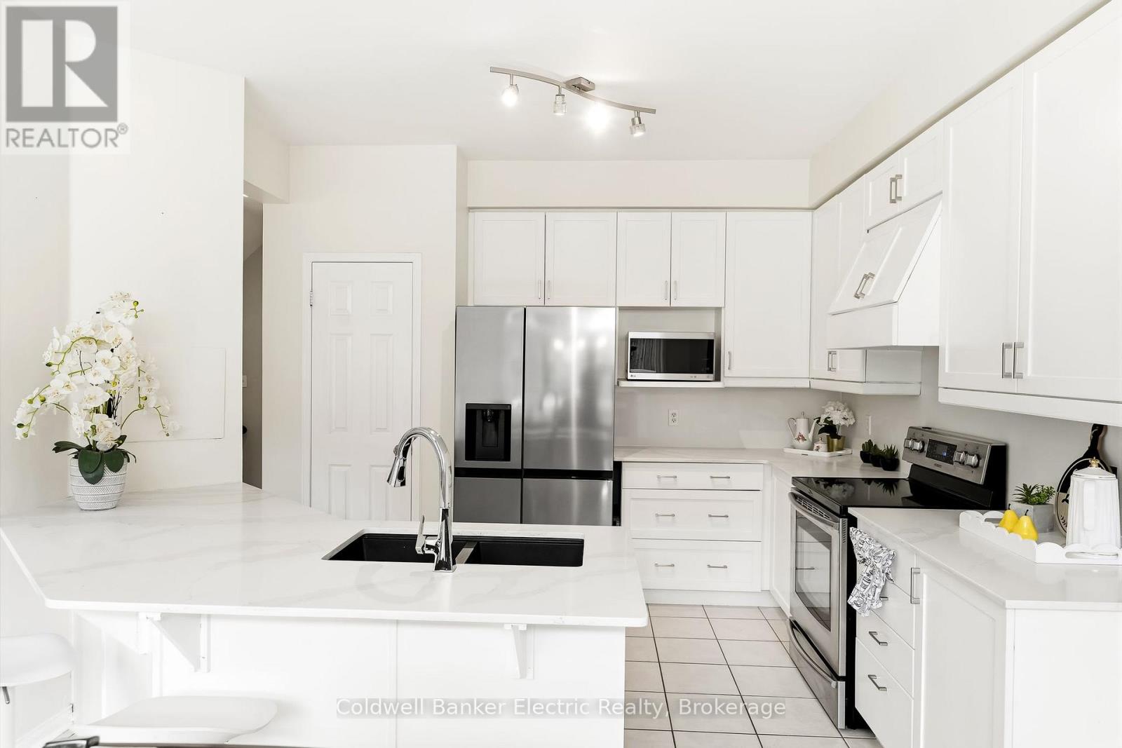 1407 Ashgrove Crescent, Oshawa, Ontario L1K 2W4 - Photo 15 - E13663292