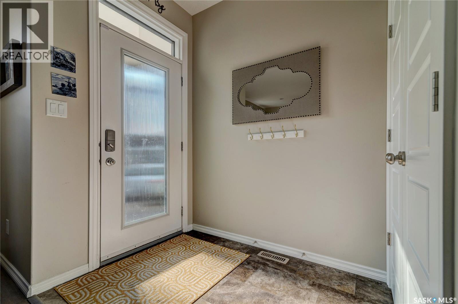 137 3229 Elgaard Drive, Regina, Saskatchewan  S4X 0L2 - Photo 3 - SK045263