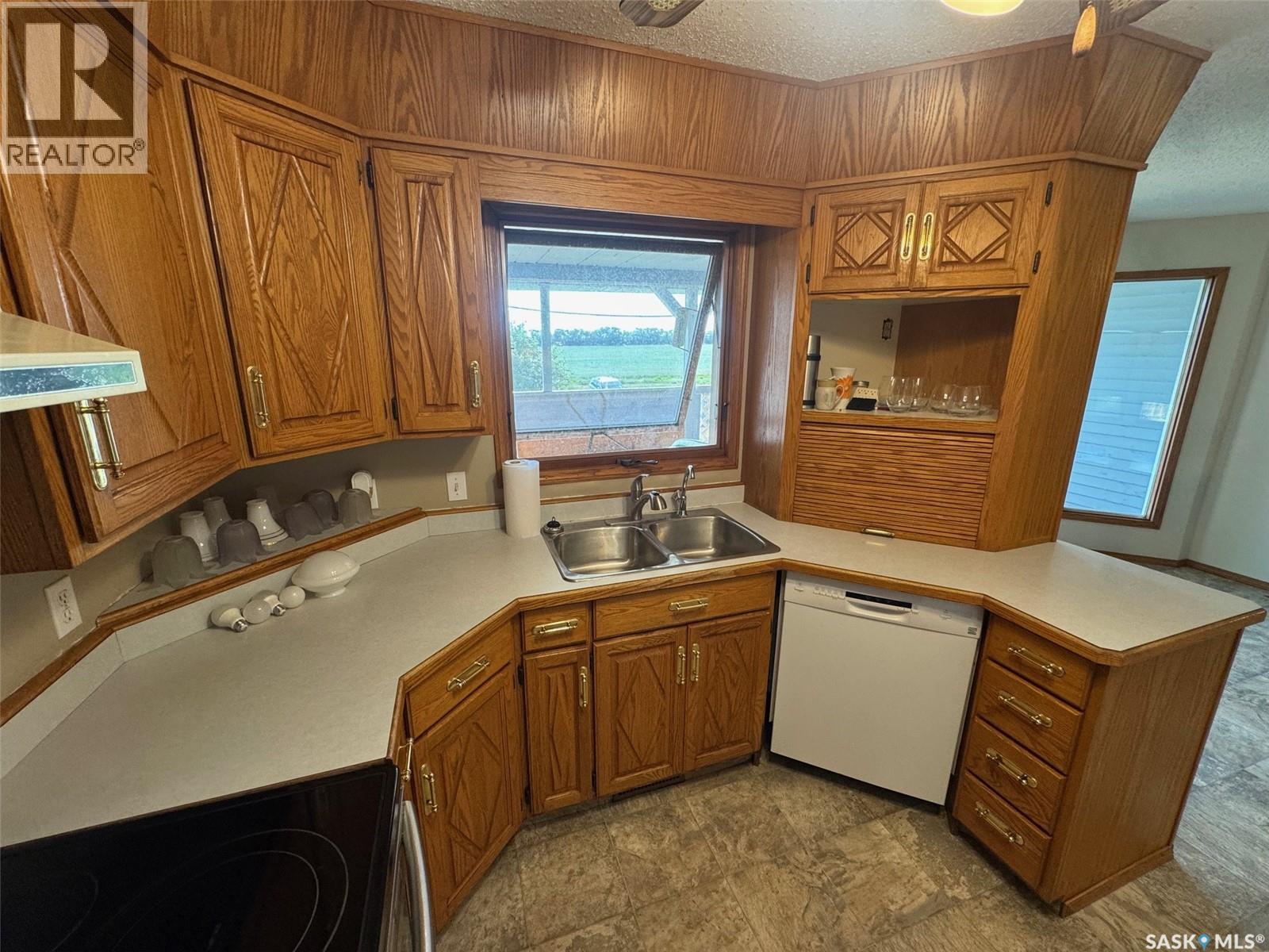 303 1st Avenue N, Naicam, Saskatchewan  S0K 2Z0 - Photo 10 - SK044899