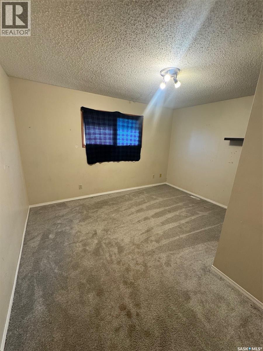 303 1st Avenue N, Naicam, Saskatchewan  S0K 2Z0 - Photo 12 - SK044899