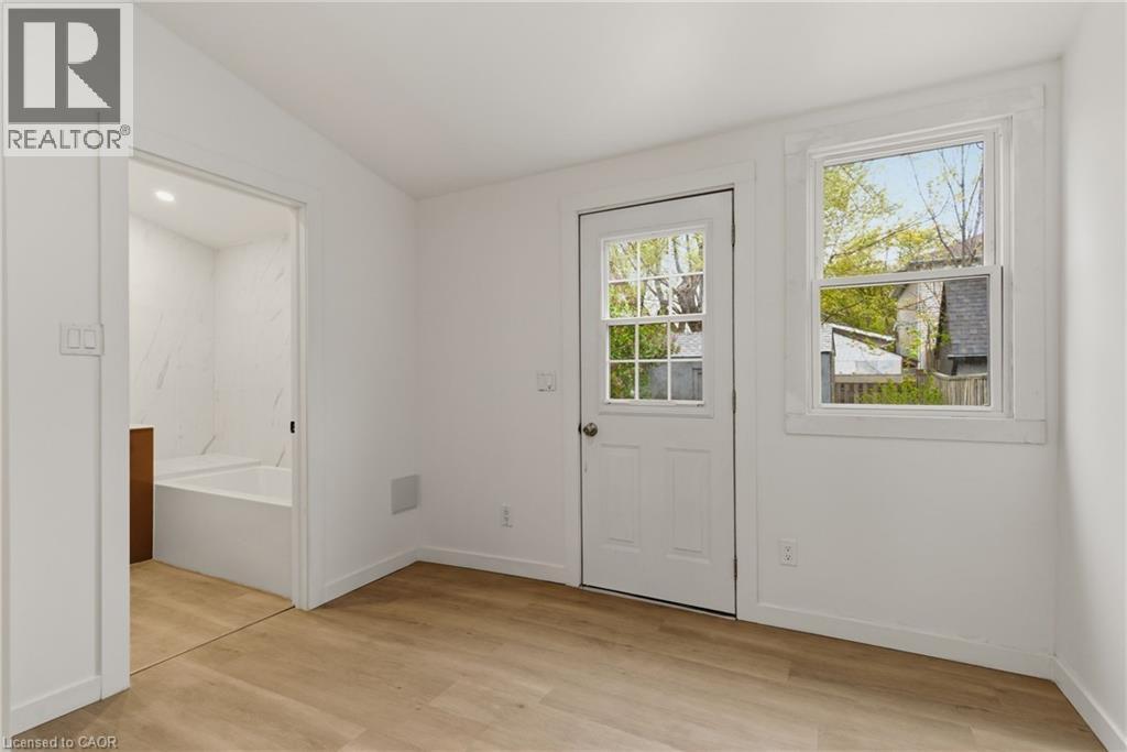94 East 35th Street Unit# 1, Hamilton, Ontario  L8V 3Y1 - Photo 16 - 40831003