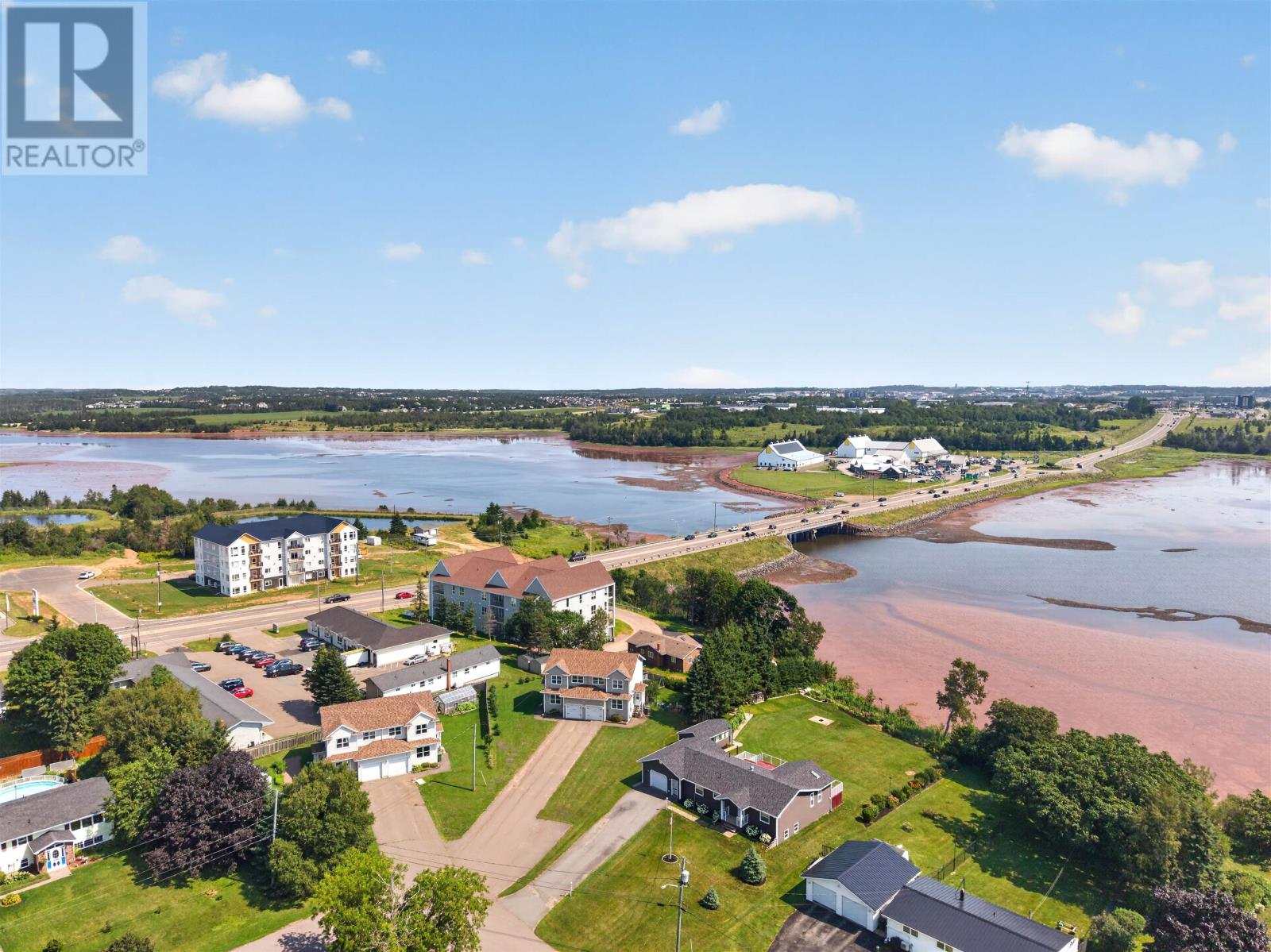65 Mackinley Crescent, Cornwall, Prince Edward Island  C0A 1H8 - Photo 2 - 202604418