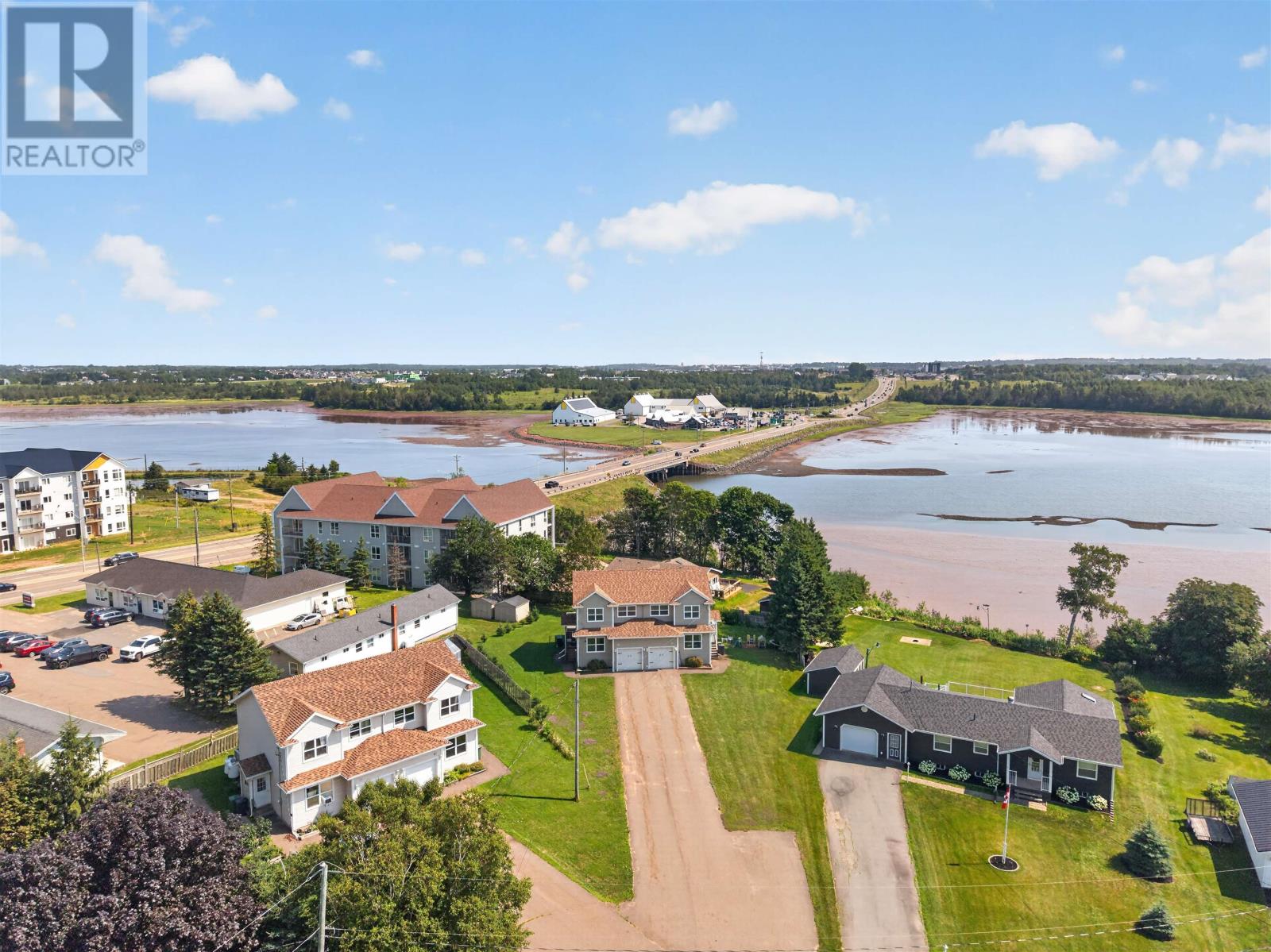 65 Mackinley Crescent, Cornwall, Prince Edward Island  C0A 1H8 - Photo 3 - 202604418