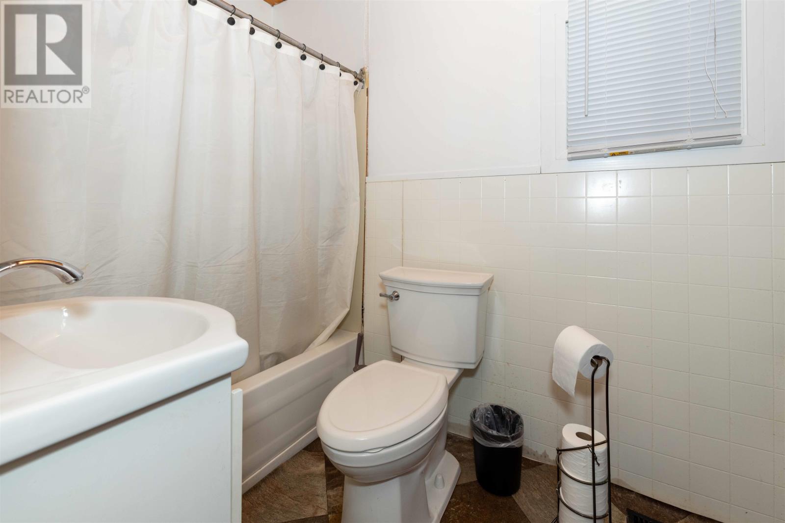 815 Minnesota St, Thunder Bay, Ontario  P7C 3L7 - Photo 17 - TB2602326