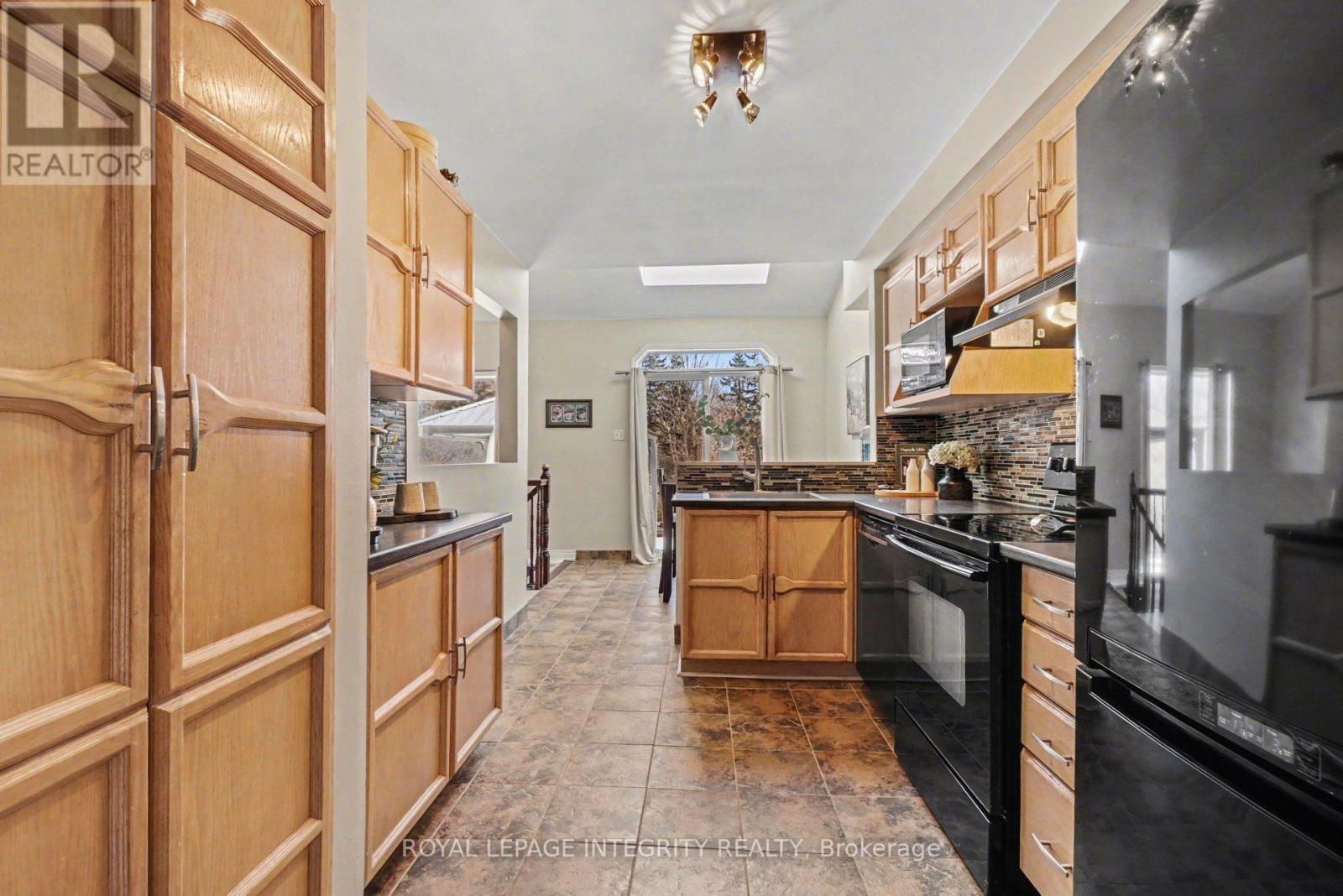 52 Blackdome Crescent, Ottawa, Ontario  K2T 1A9 - Photo 7 - X13663356