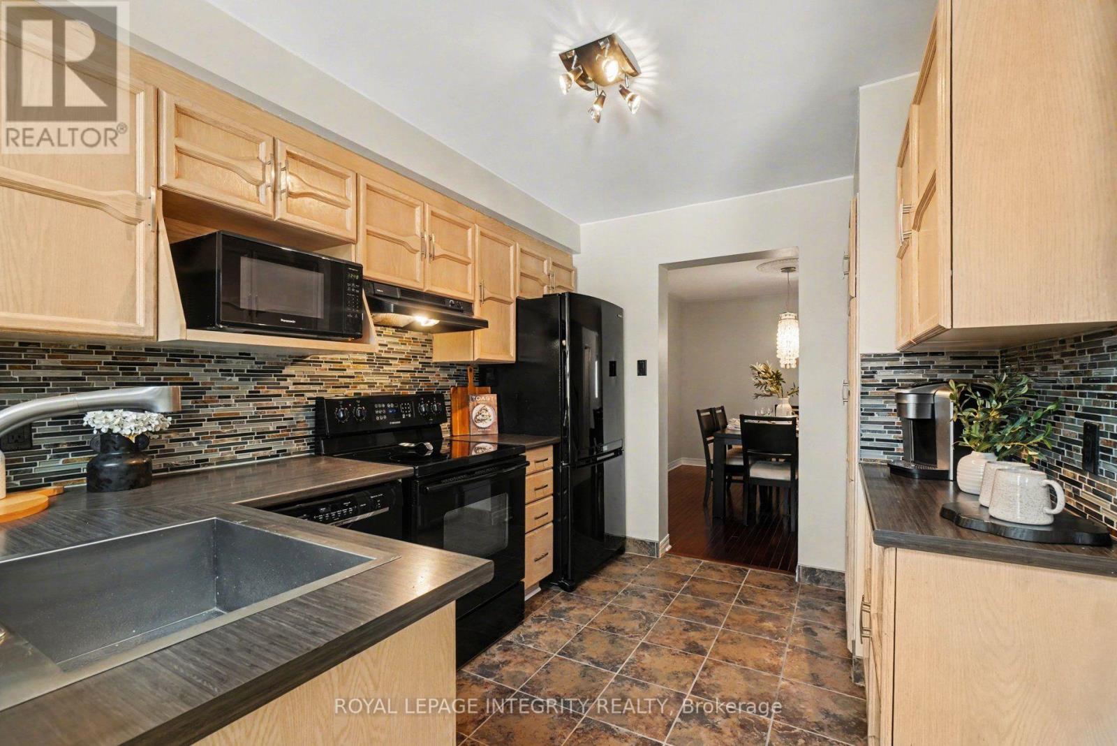 52 Blackdome Crescent, Ottawa, Ontario  K2T 1A9 - Photo 9 - X13663356