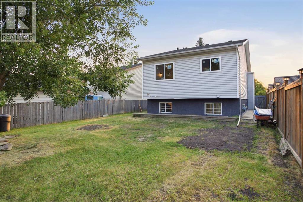 52 Erin Meadows Court Se, Calgary, Alberta  T2B 2Z7 - Photo 30 - A2335845