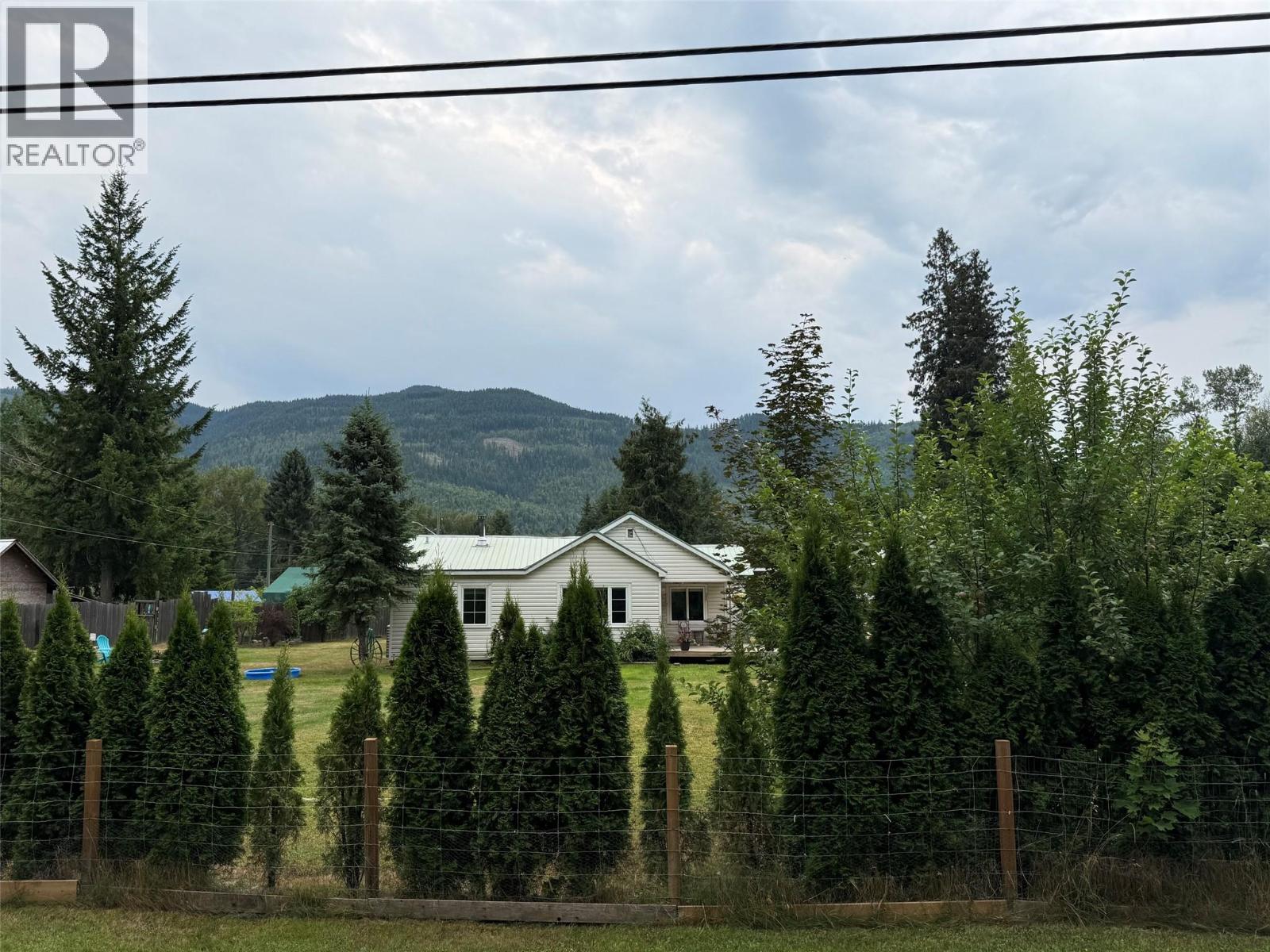 620 CLEARWATER VILLAGE Road, Clearwater, British Columbia