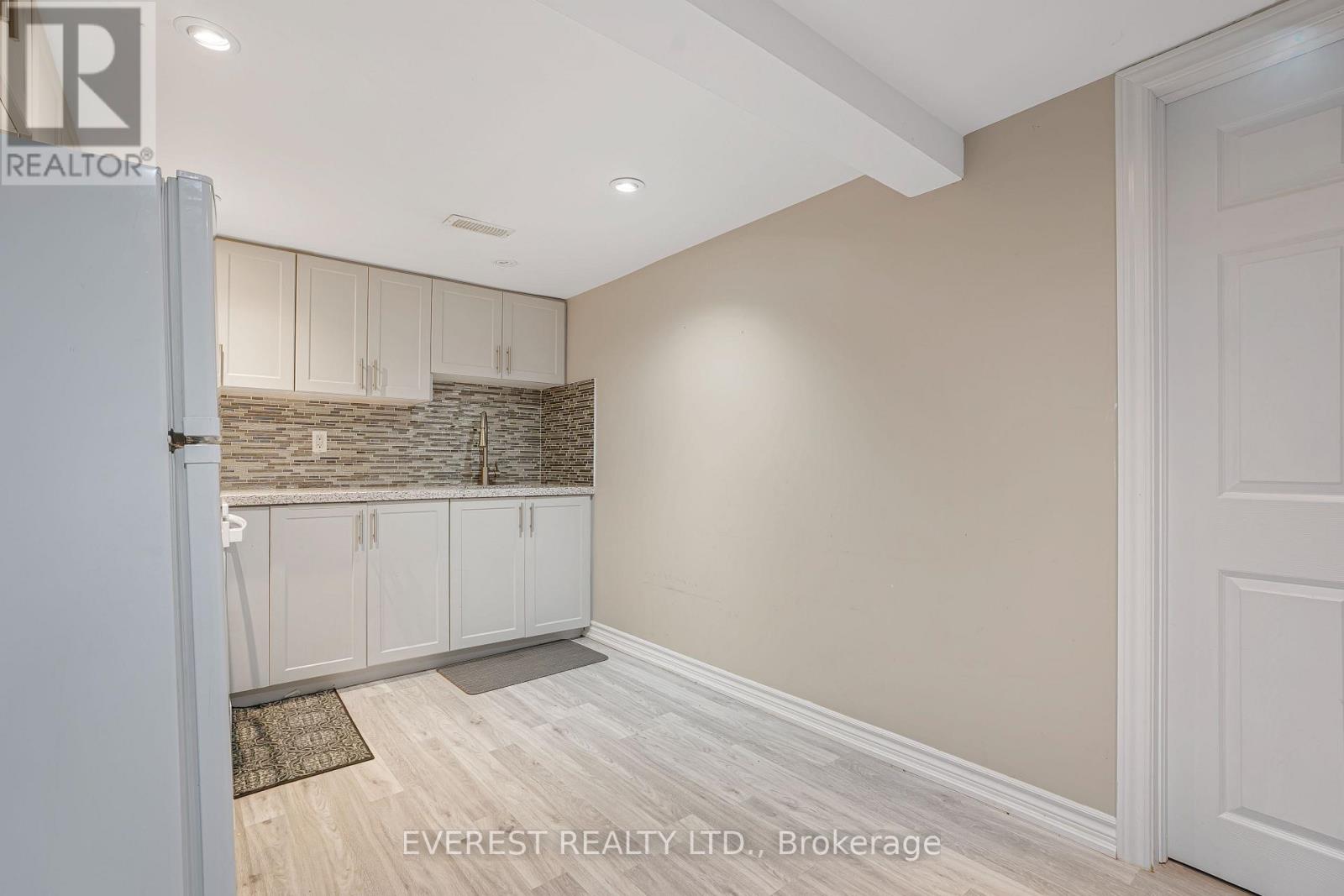 228 Michael Boulevard, Whitby, Ontario  L1N 6E6 - Photo 27 - E13660186