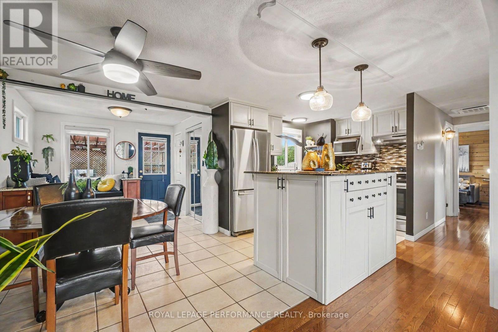 1497 Blackheath Street, Ottawa, Ontario  K1E 1K6 - Photo 6 - X13586924