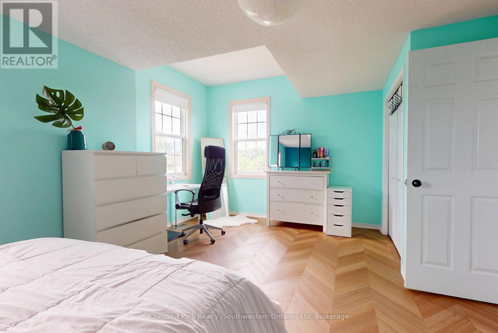 124 Gosling Gardens, Guelph (Clairfields/hanlon Business Park), Ontario  N1G 5K6 - Photo 12 - X13663294