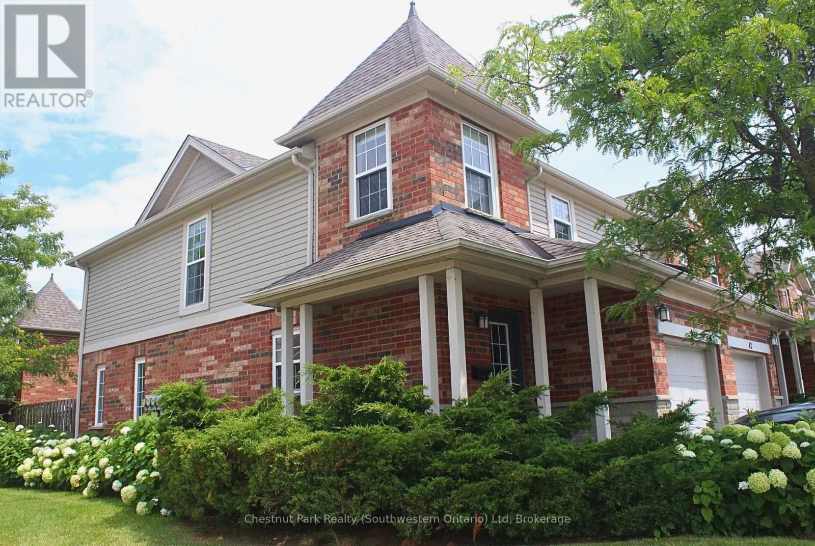 124 Gosling Gardens, Guelph (Clairfields/hanlon Business Park), Ontario  N1G 5K6 - Photo 3 - X13663294