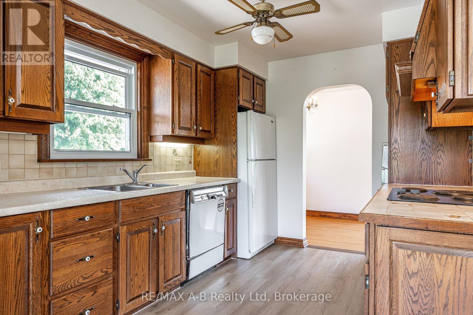 34 Warner Street, St. Marys, Ontario  N4X 0C3 - Photo 14 - X13663370