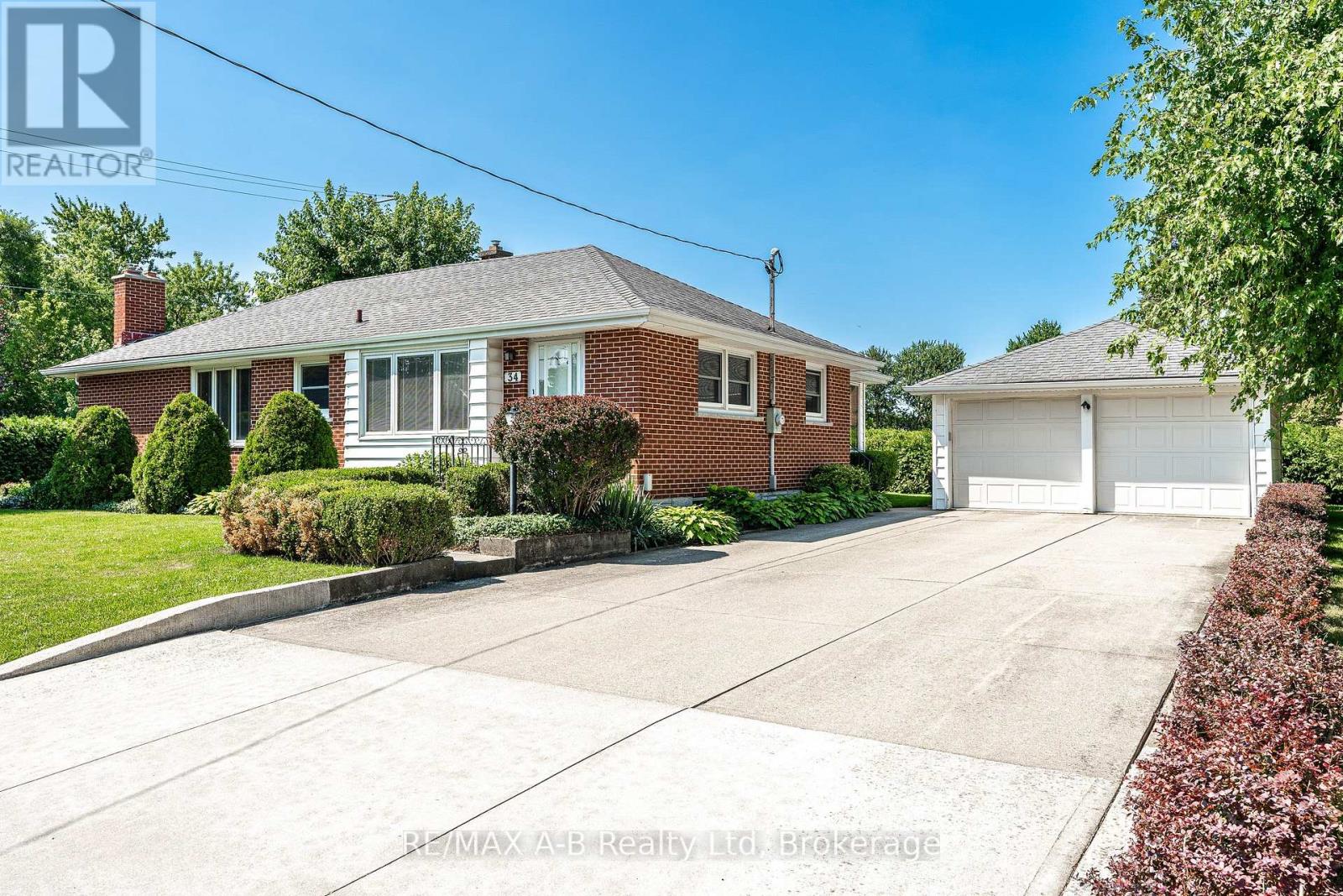 34 Warner Street, St. Marys, Ontario  N4X 0C3 - Photo 2 - X13663370
