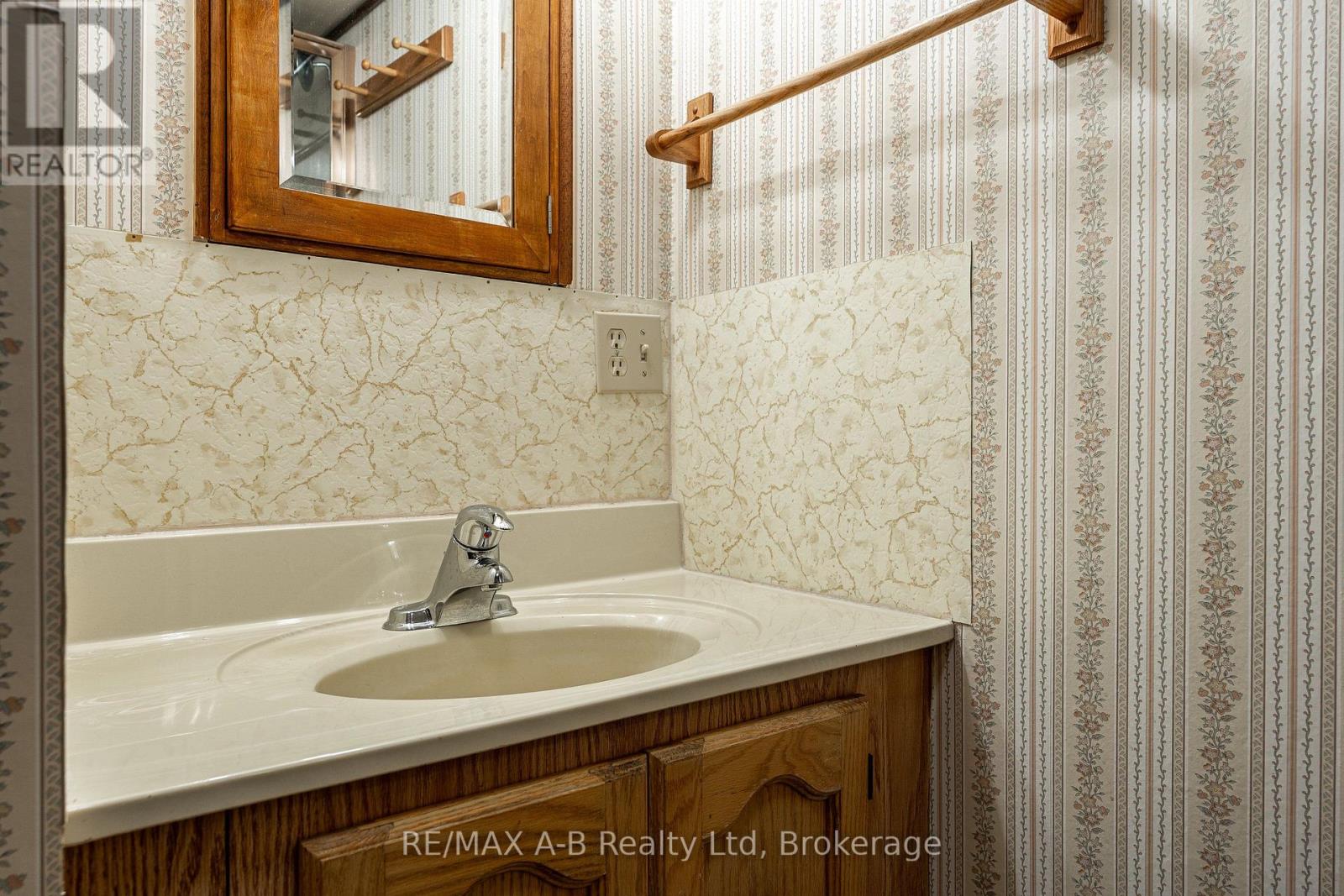 34 Warner Street, St. Marys, Ontario  N4X 0C3 - Photo 31 - X13663370